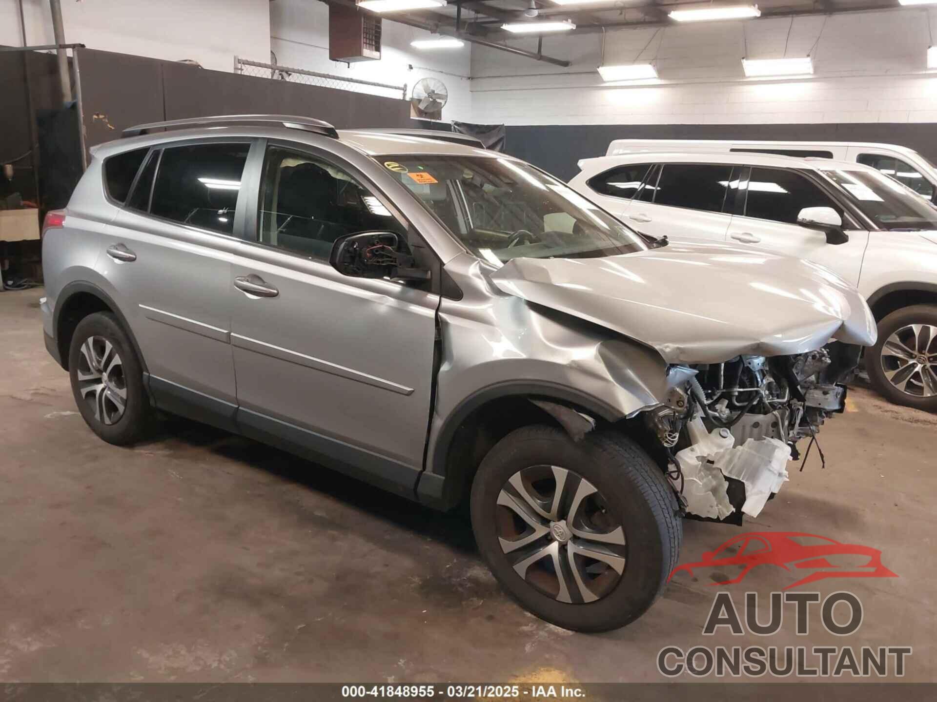 TOYOTA RAV4 2018 - JTMBFREV5JJ260115