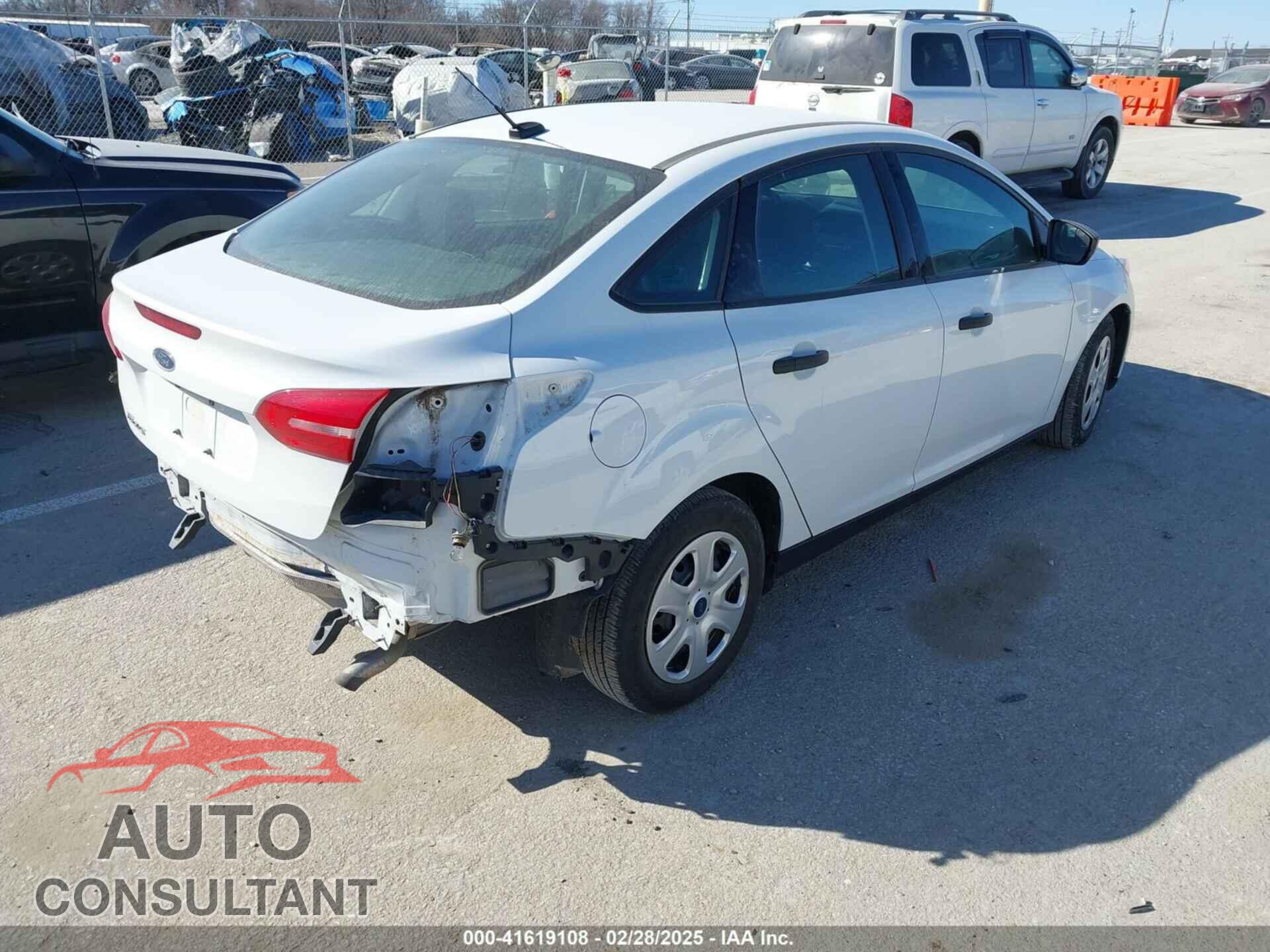 FORD FOCUS 2018 - 1FADP3E22JL277912