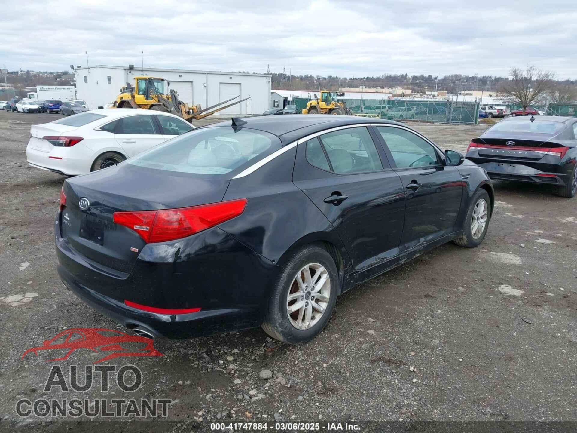 KIA OPTIMA 2011 - KNAGM4A79B5071674