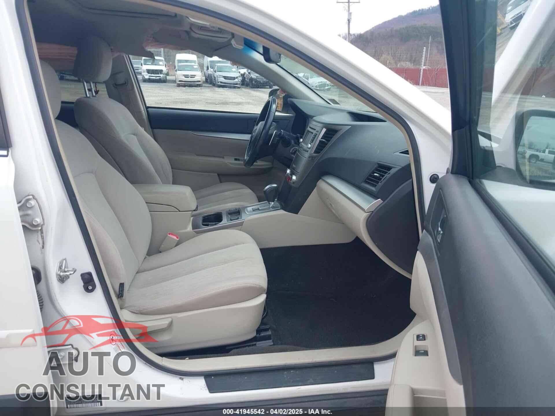 SUBARU OUTBACK 2014 - 4S4BRBDC5E3302013