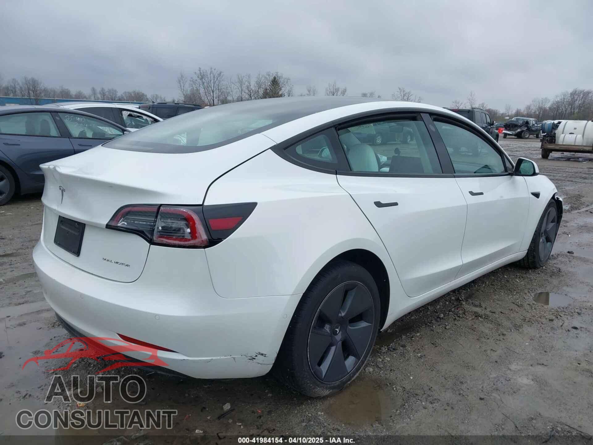 TESLA MODEL 3 2022 - 5YJ3E1EB6NF272009