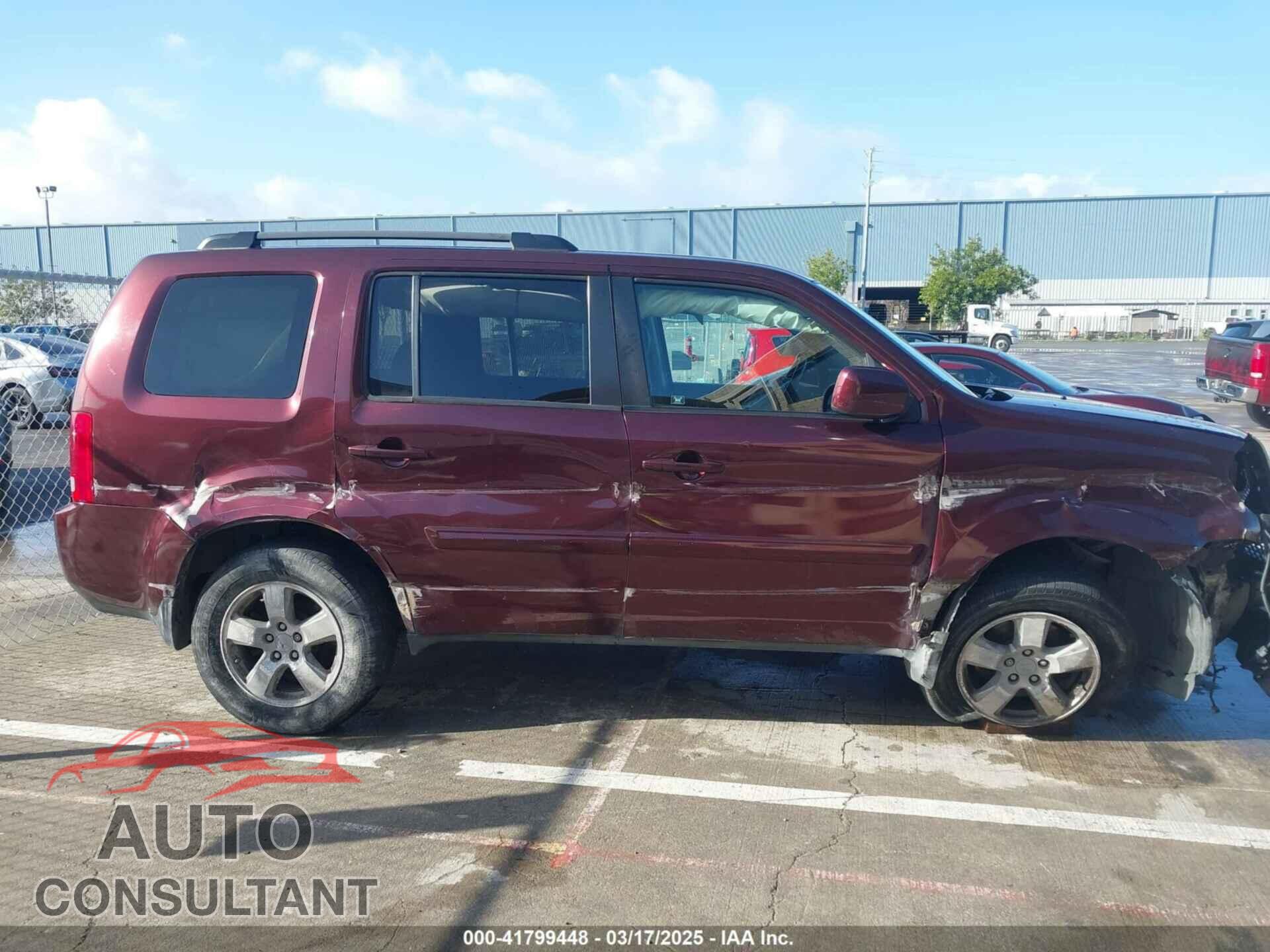 HONDA PILOT 2011 - 5FNYF3H40BB005357