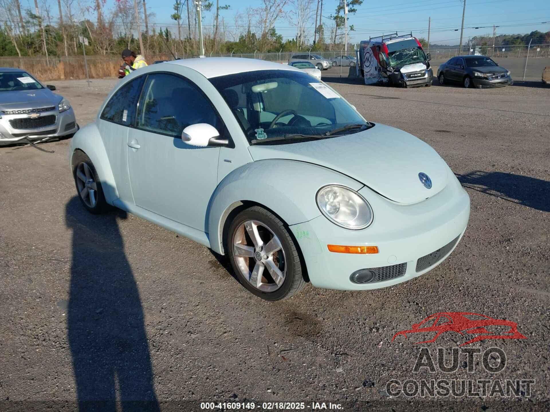 VOLKSWAGEN NEW BEETLE 2010 - 3VWPW3AG5AM025109