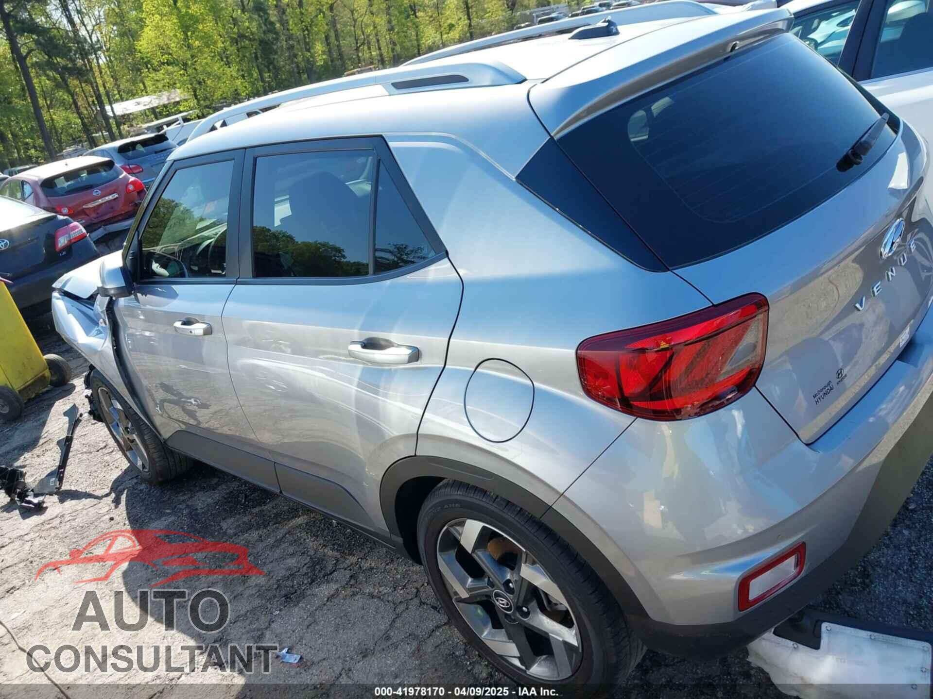 HYUNDAI VENUE 2024 - KMHRC8A30RU317543