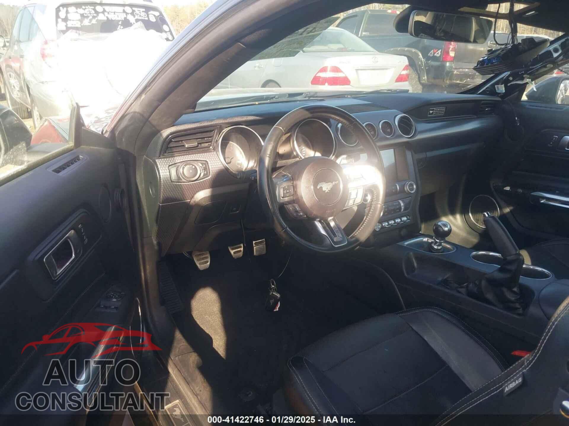FORD MUSTANG 2020 - 1FA6P8CF1L5126563