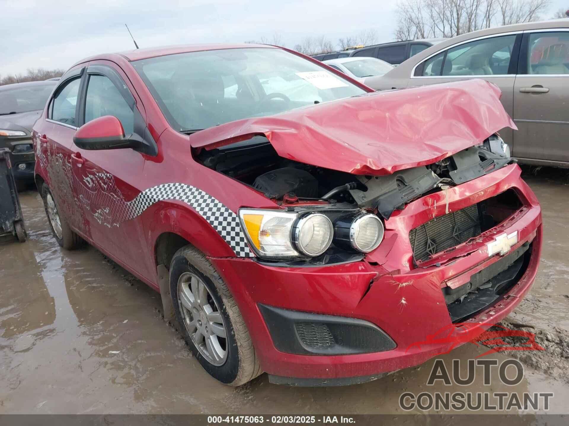 CHEVROLET SONIC 2012 - 1G1JC5SH6C4111878