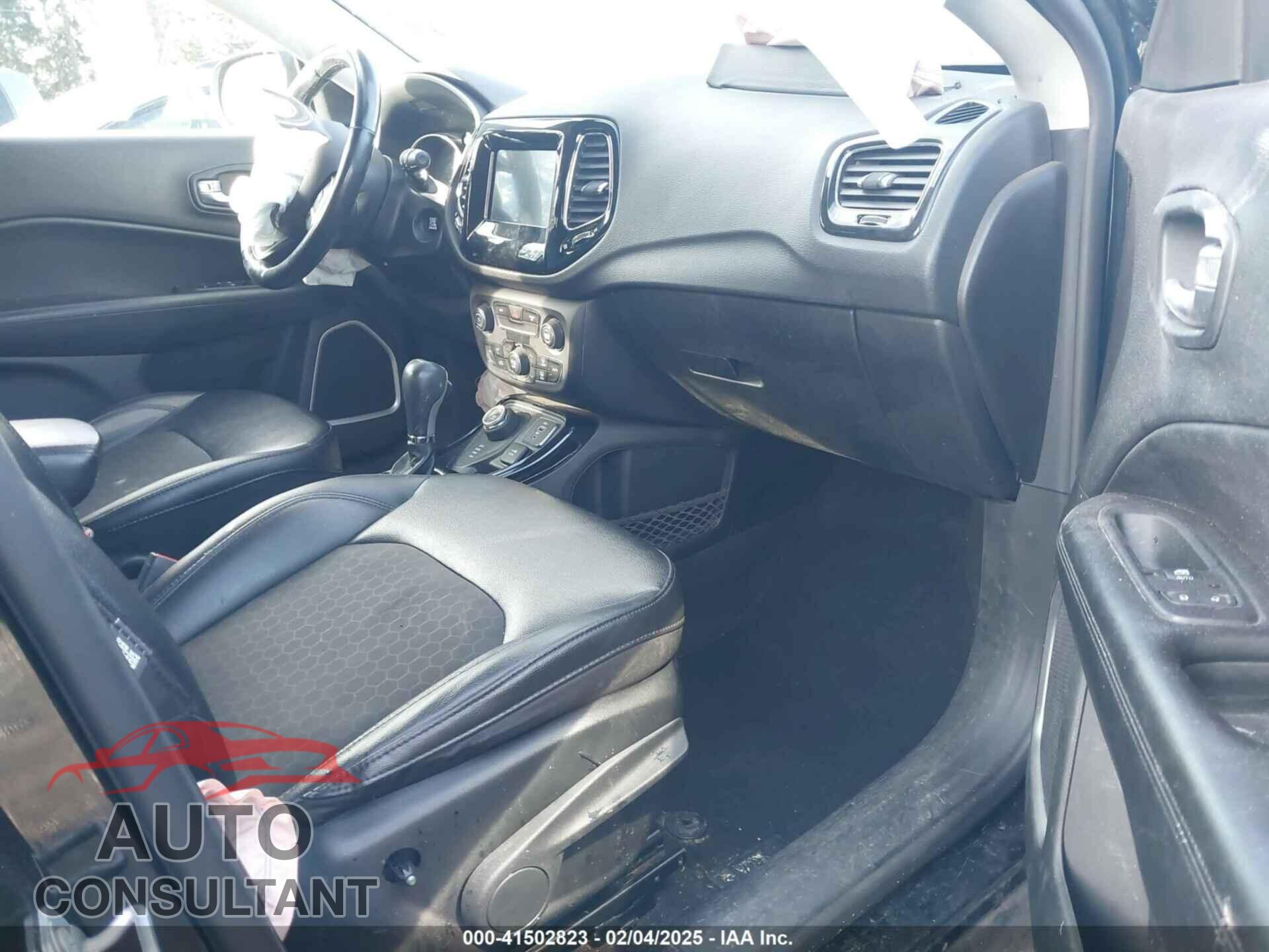 JEEP COMPASS 2020 - 3C4NJDBB6LT164241