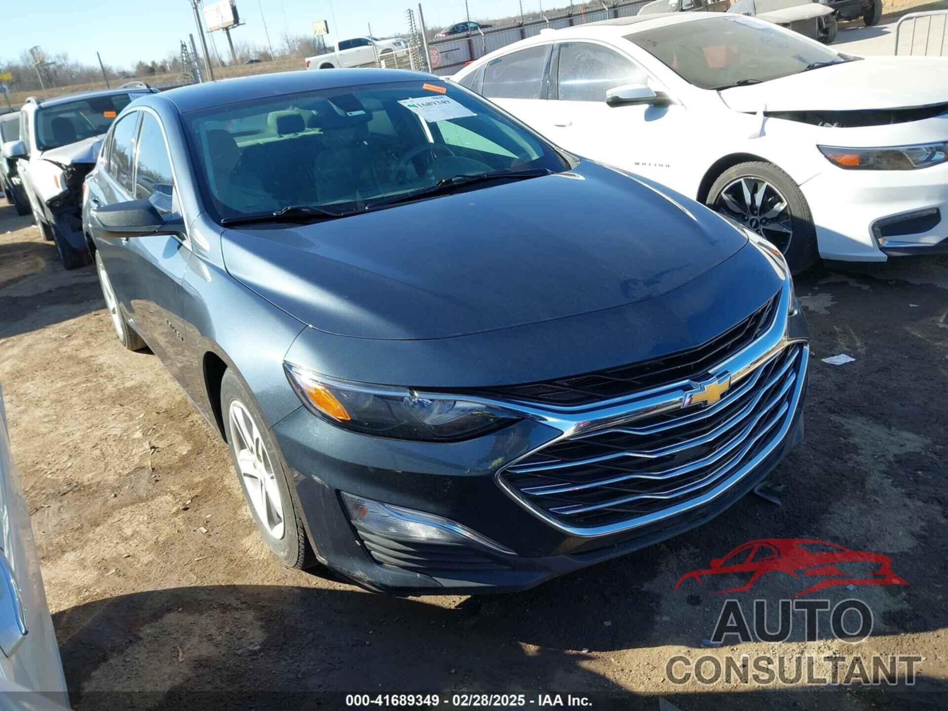 CHEVROLET MALIBU 2020 - 1G1ZB5ST7LF130017