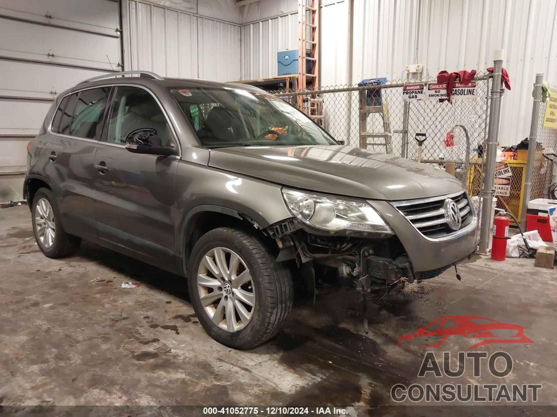 VOLKSWAGEN TIGUAN 2009 - WVGAV75N09W002212