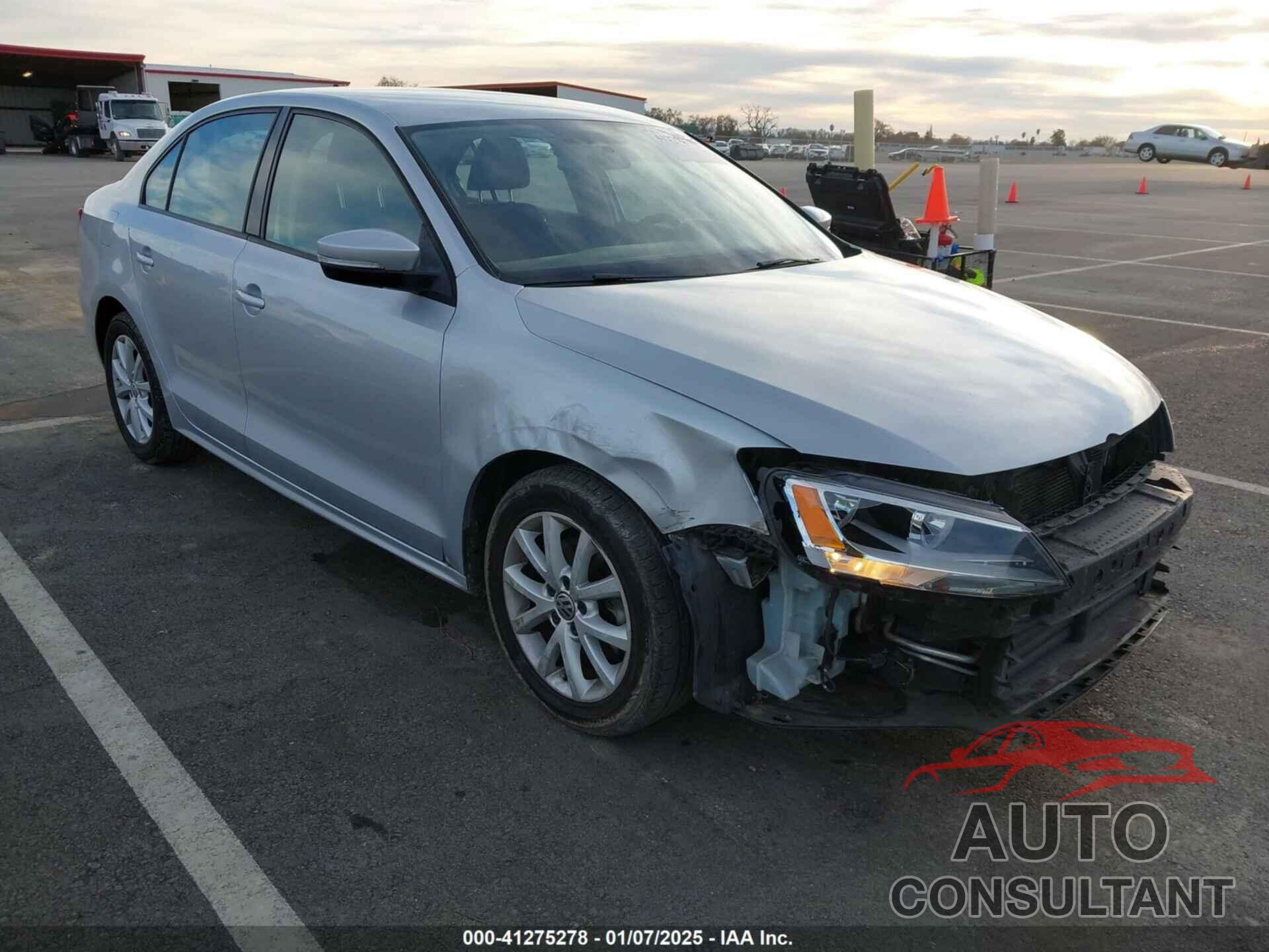 VOLKSWAGEN JETTA 2015 - 3VWD17AJ7FM294675