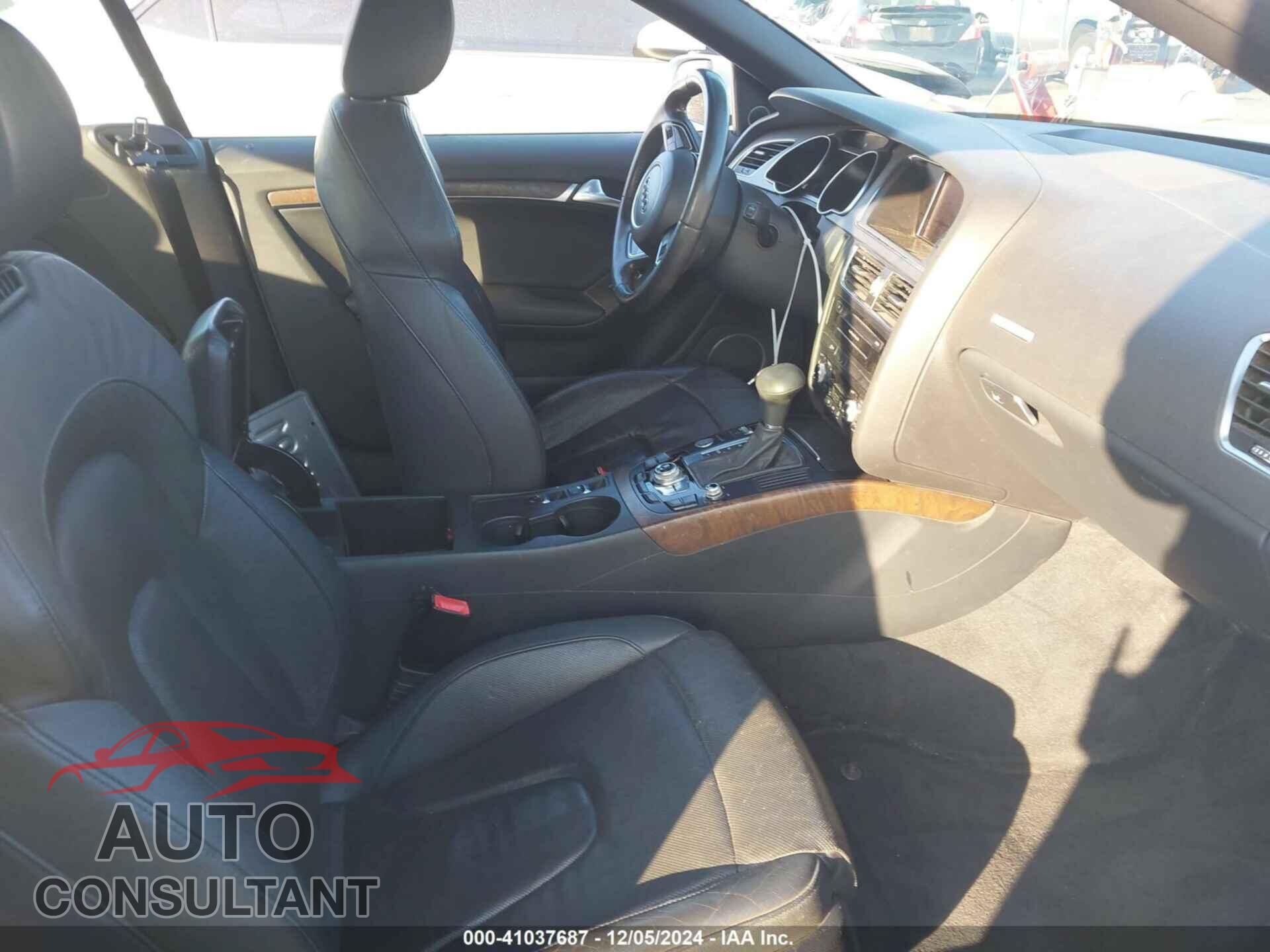 AUDI A5 2013 - WAULFAFH7DN008939