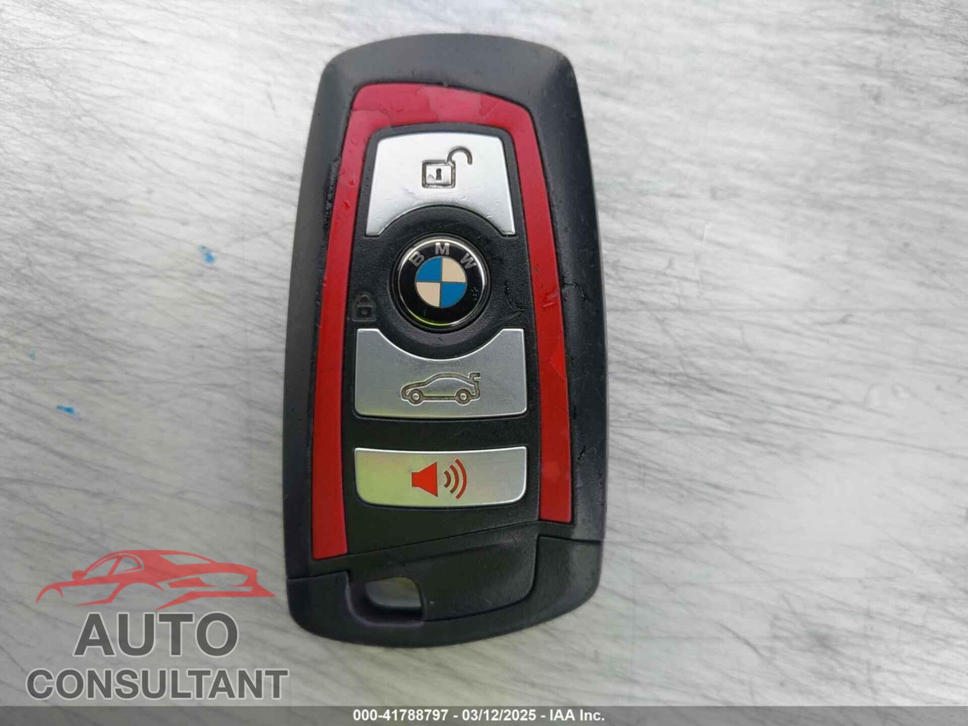 BMW 328I 2016 - WBA8E9G52GNU28110