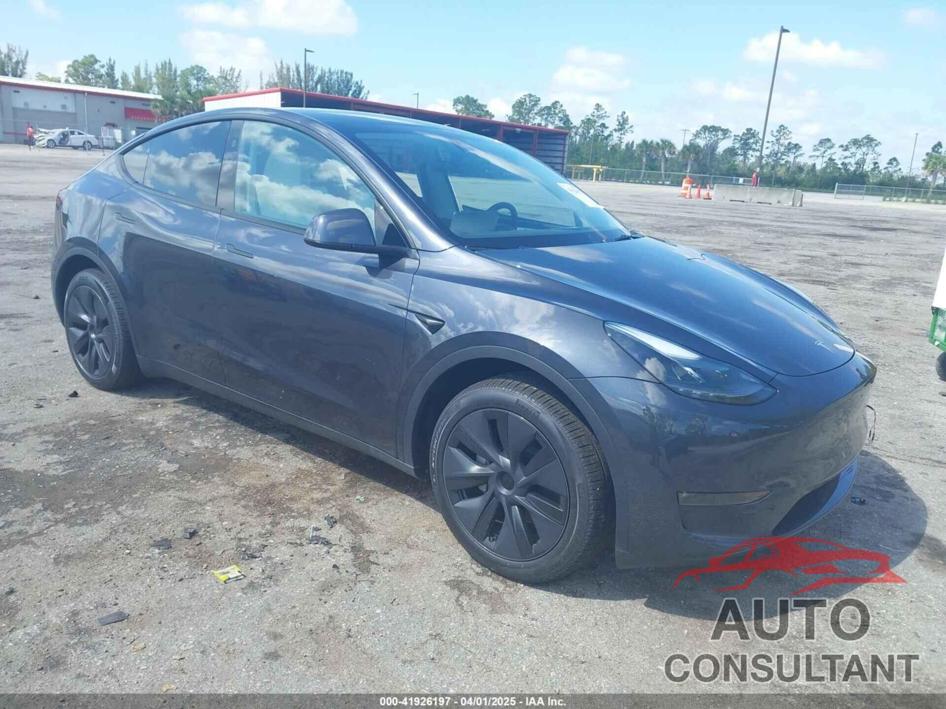 TESLA MODEL Y 2025 - 7SAYGDEE3SA361298