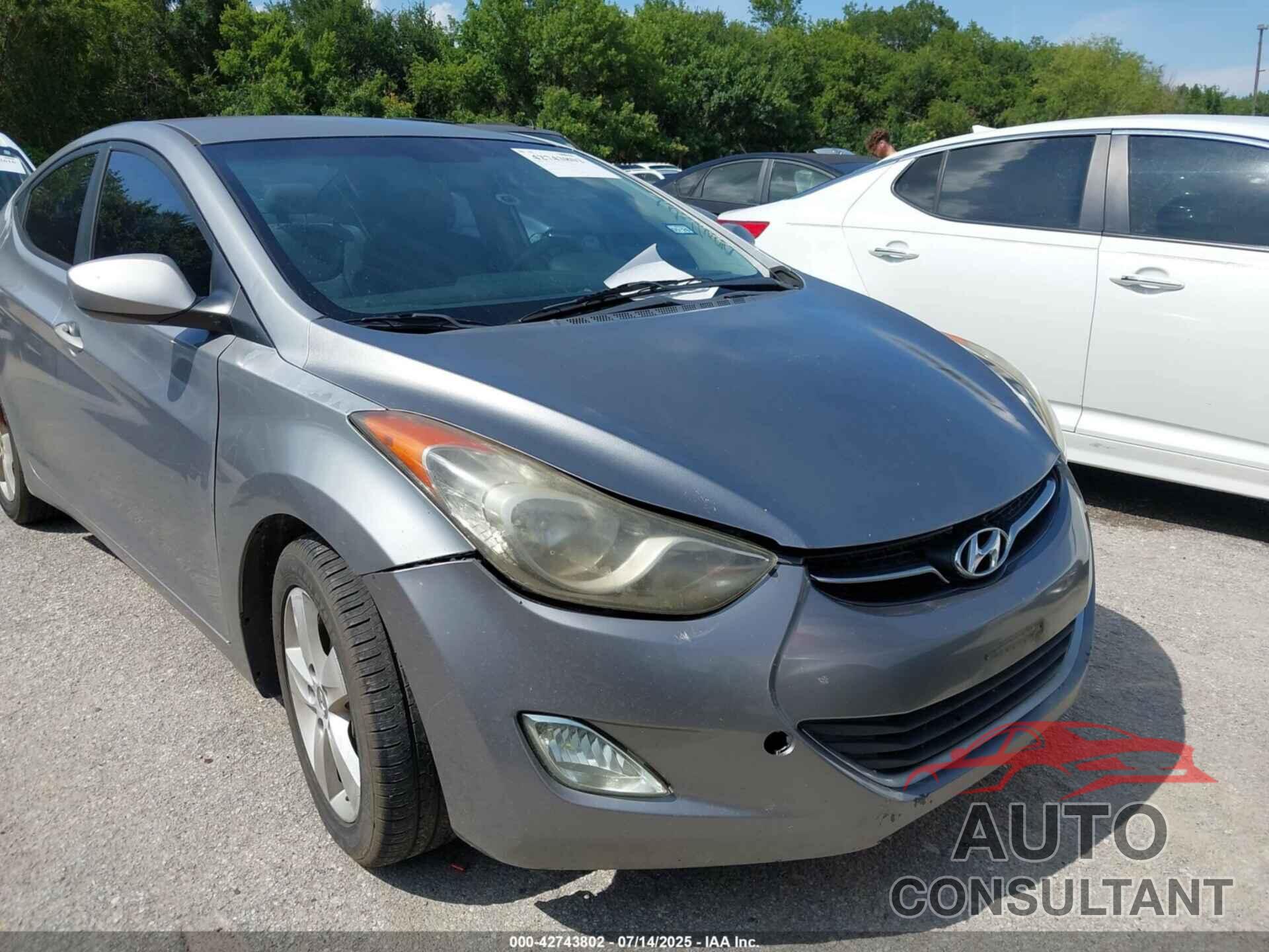 HYUNDAI ELANTRA 2013 - KMHDH4AE4DU788156