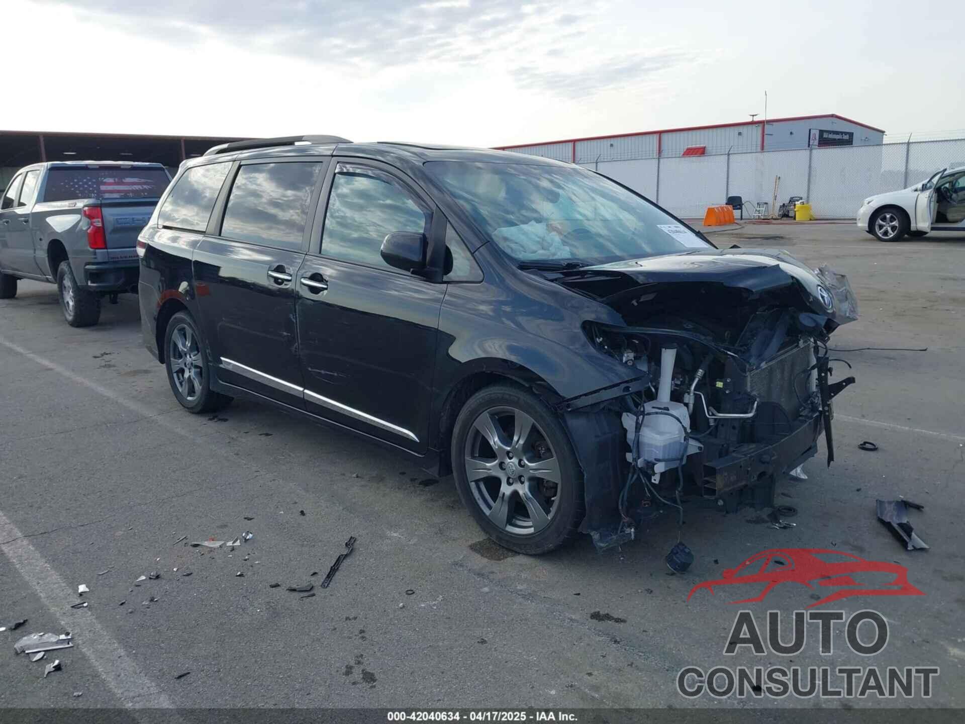 TOYOTA SIENNA 2017 - 5TDXZ3DC5HS784243