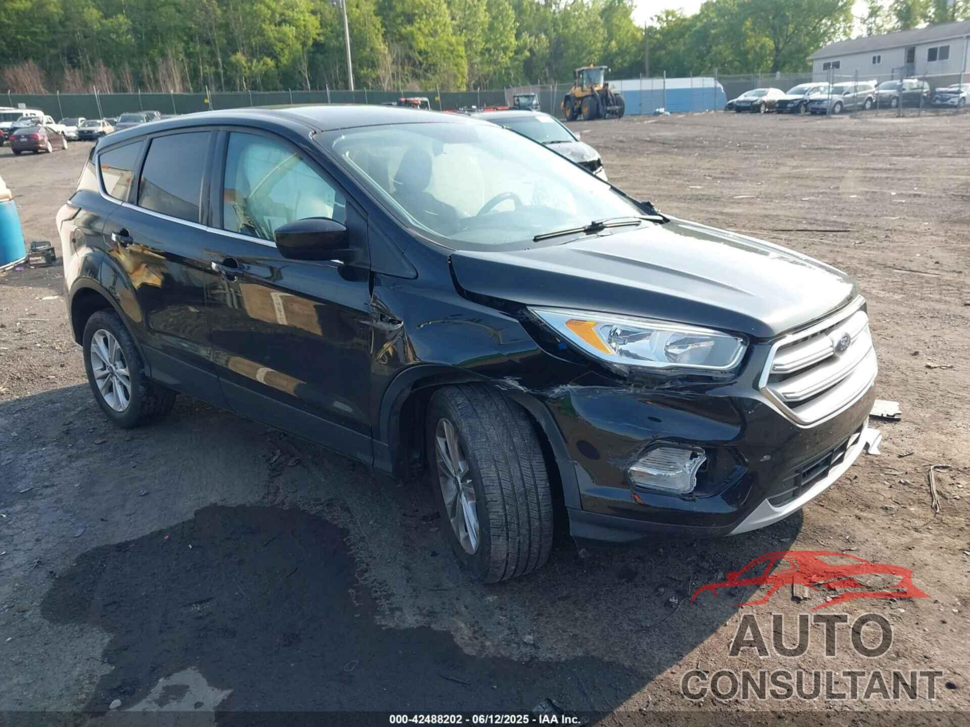 FORD ESCAPE 2019 - 1FMCU9GD6KUB77416