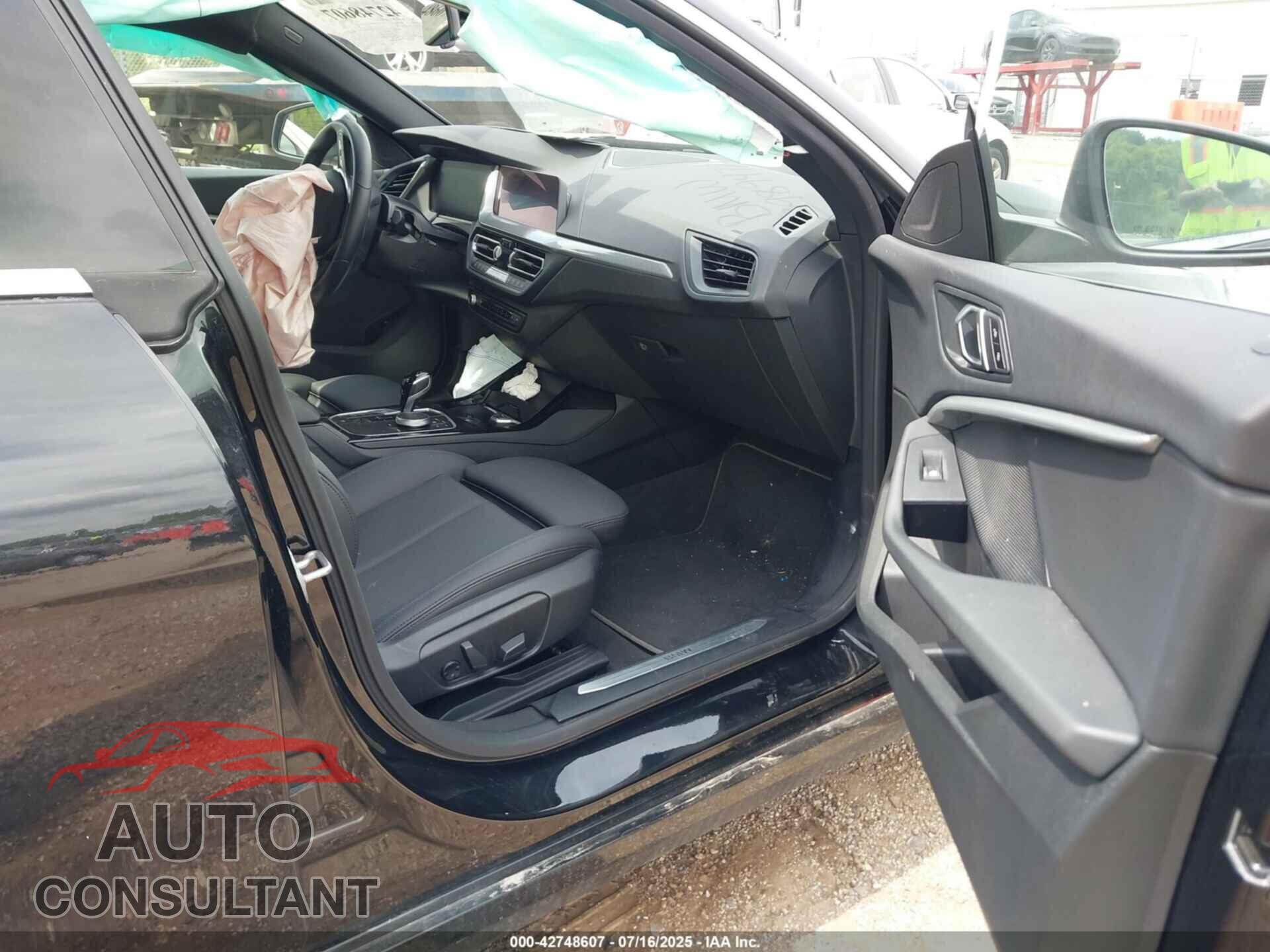 BMW 228 GRAN COUPE 2024 - WBA73AK00R7R69324