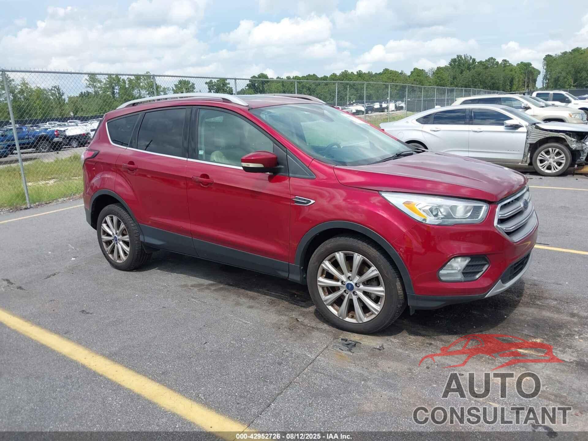FORD ESCAPE 2017 - 1FMCU0J93HUC42599