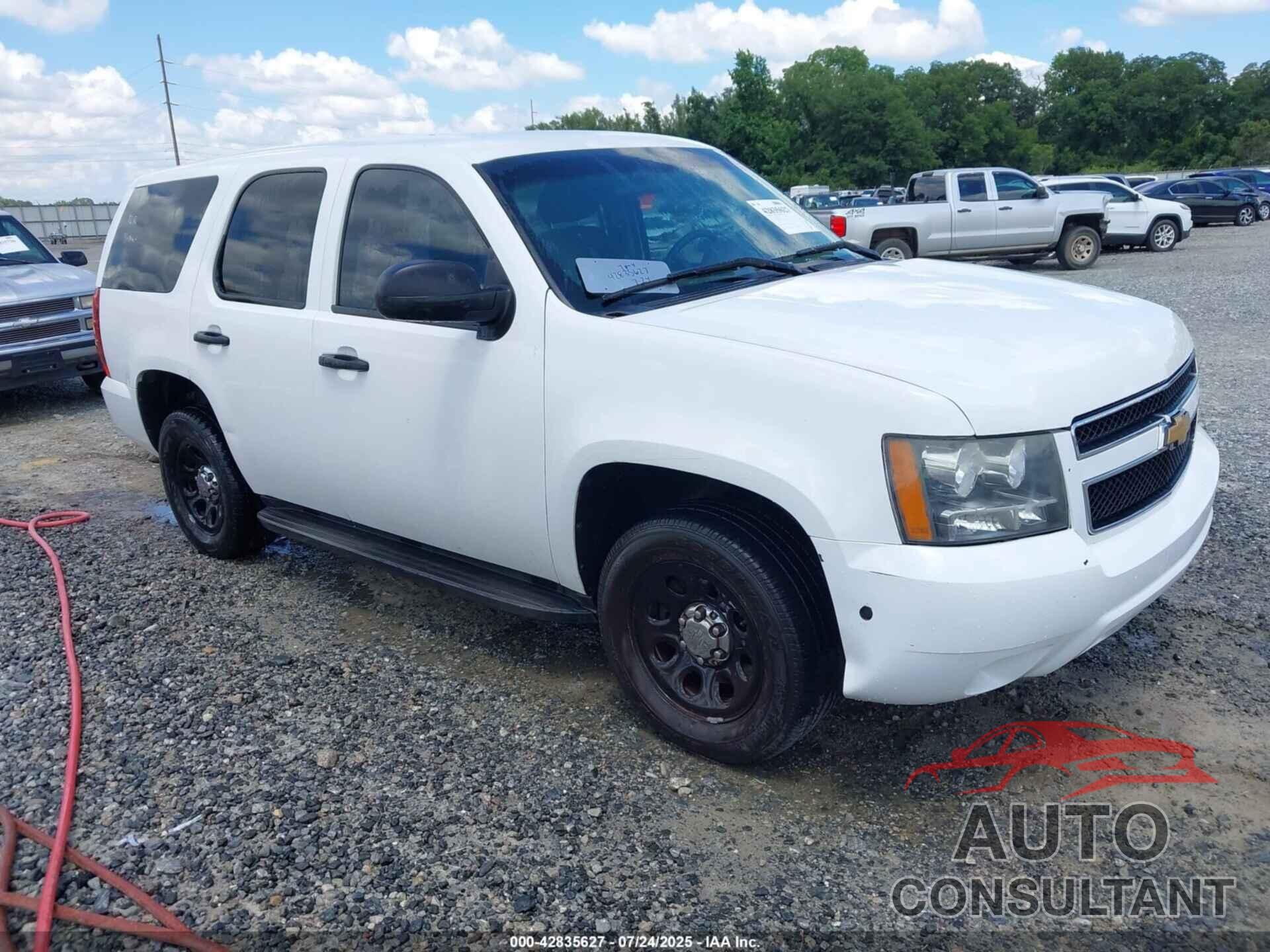 CHEVROLET TAHOE 2013 - 1GNLC2E05DR327981