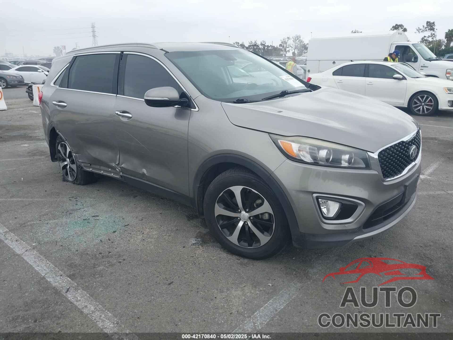 KIA SORENTO 2017 - 5XYPH4A57HG228768