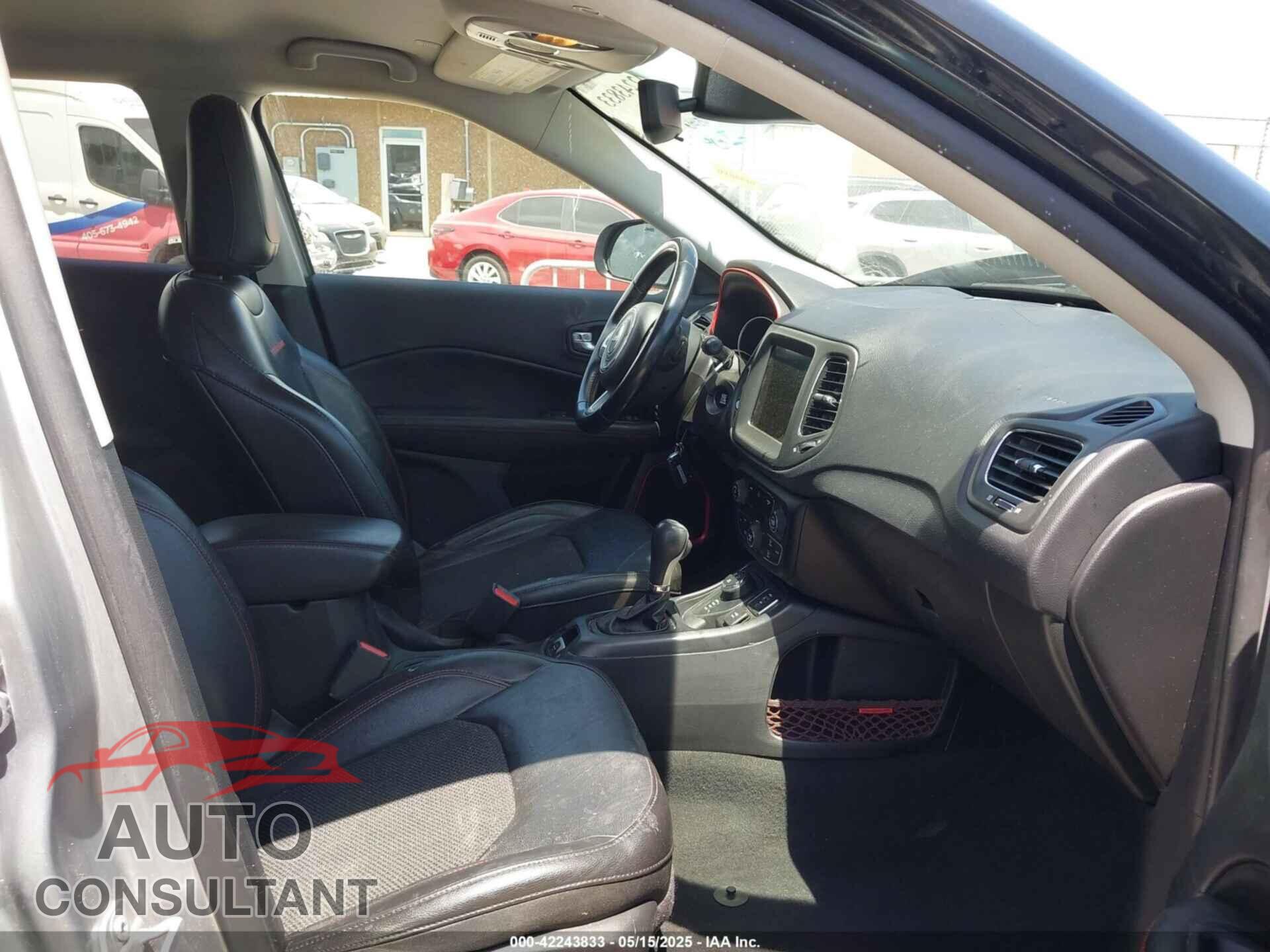 JEEP COMPASS 2020 - 3C4NJDDB7LT159532
