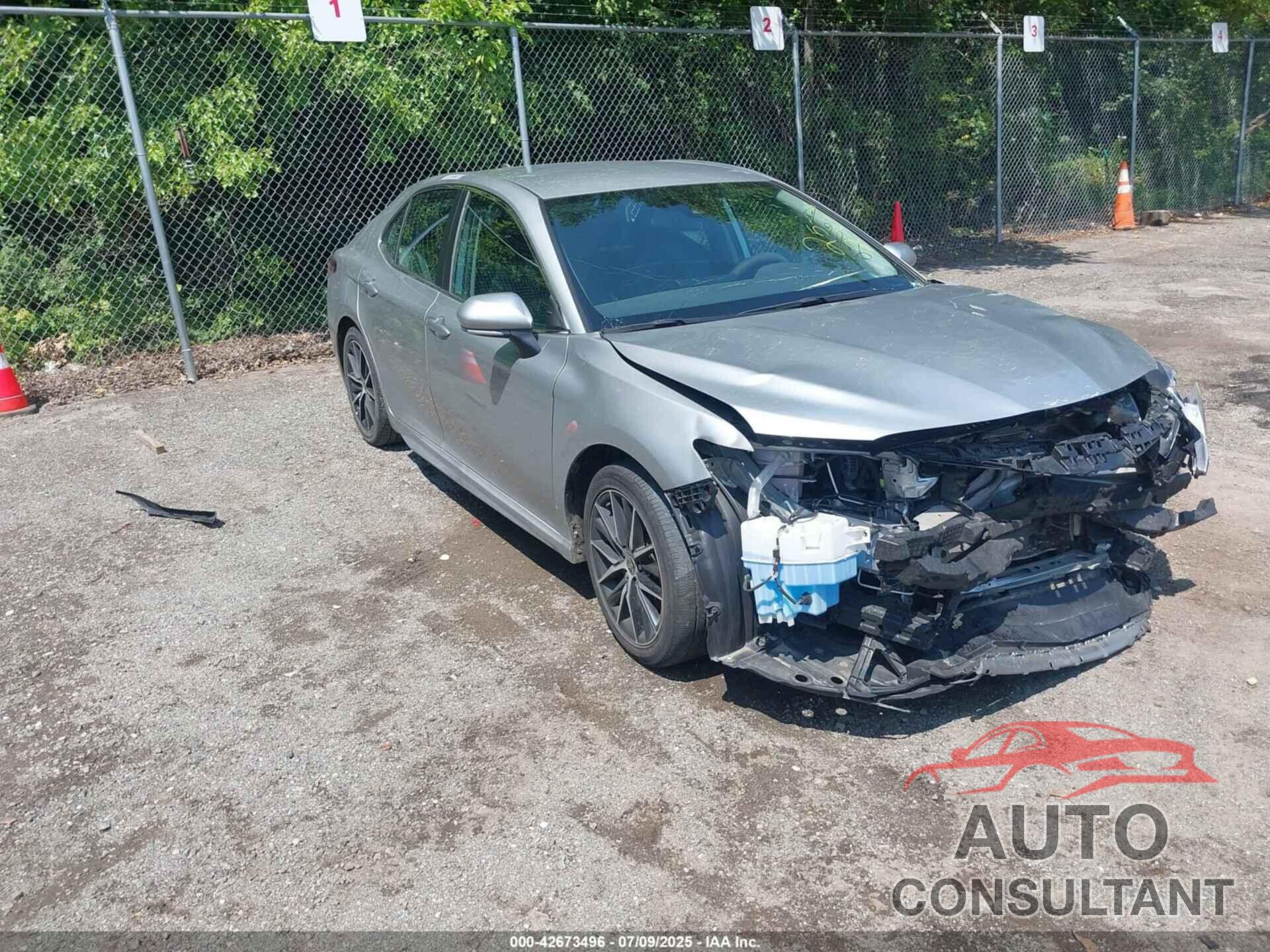 TOYOTA CAMRY 2022 - 4T1G11AK7NU011090