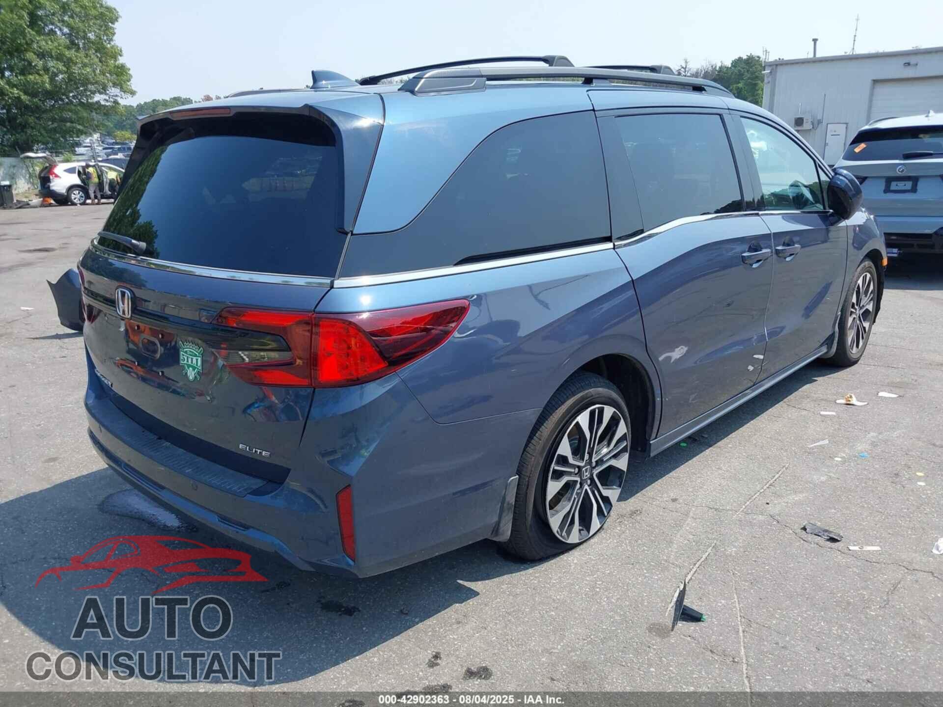HONDA ODYSSEY 2025 - 5FNRL6H92SB043473