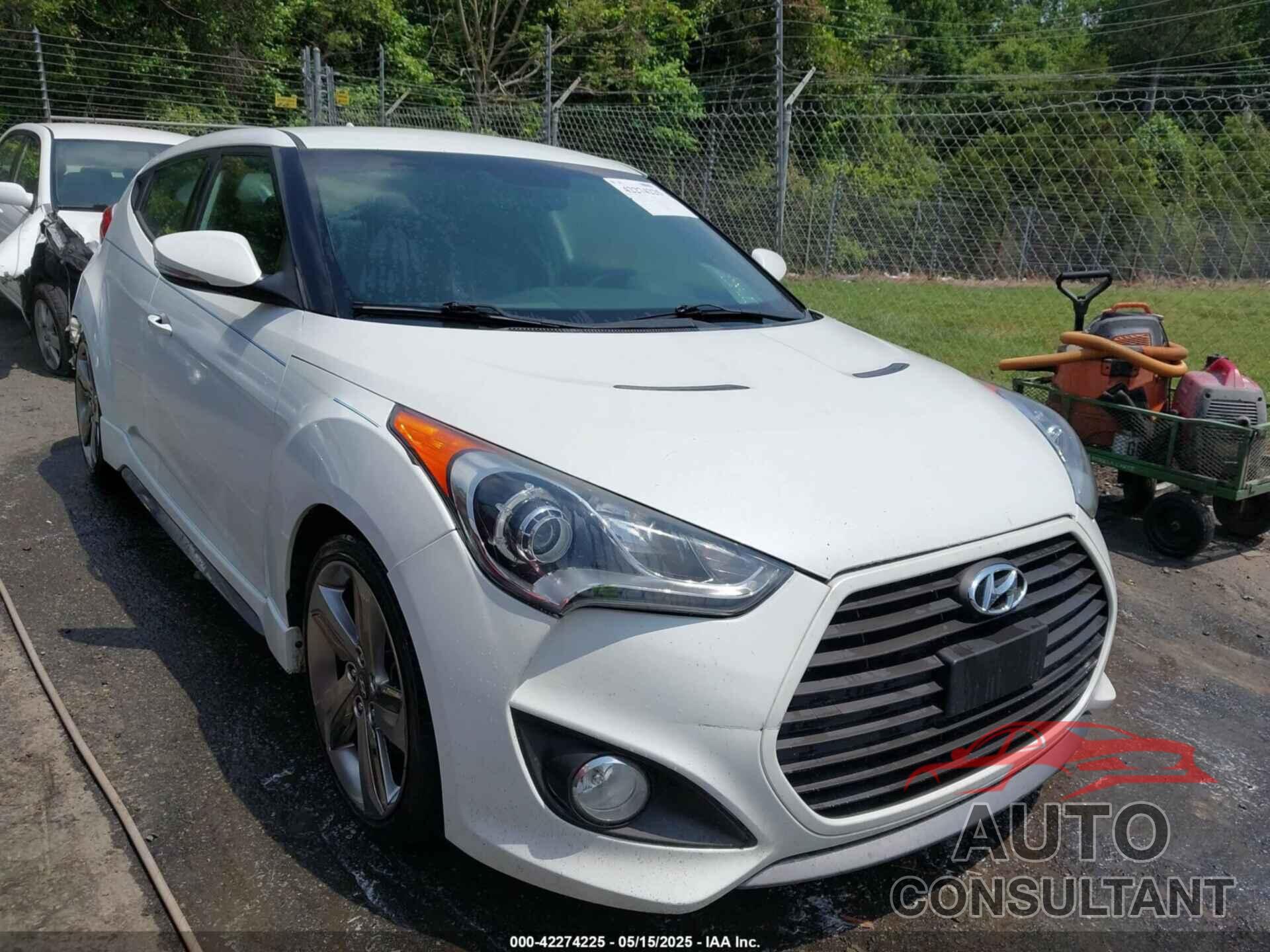 HYUNDAI VELOSTER 2013 - KMHTC6AE0DU137922