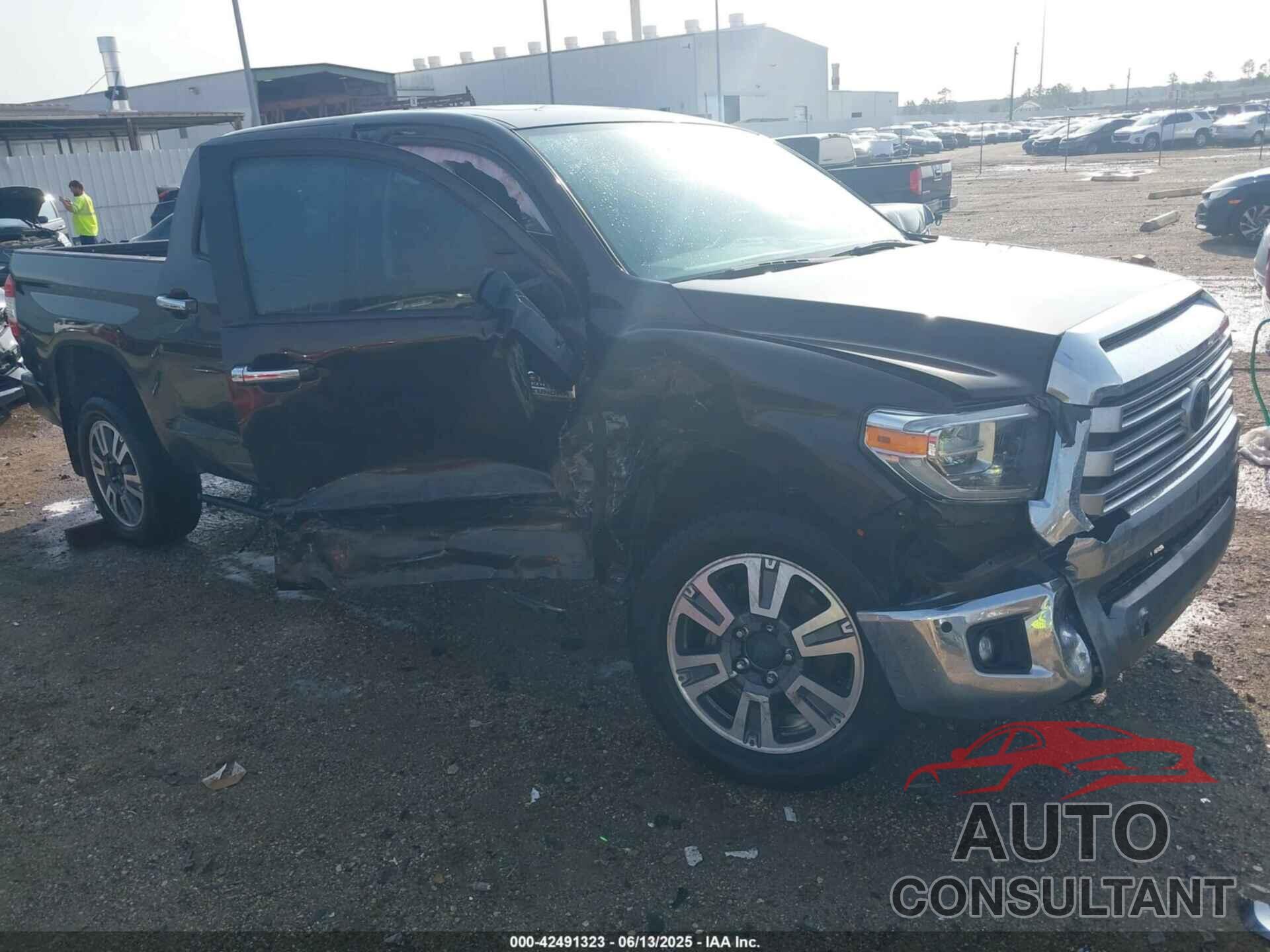 TOYOTA TUNDRA 2021 - 5TFAY5F12MX034156