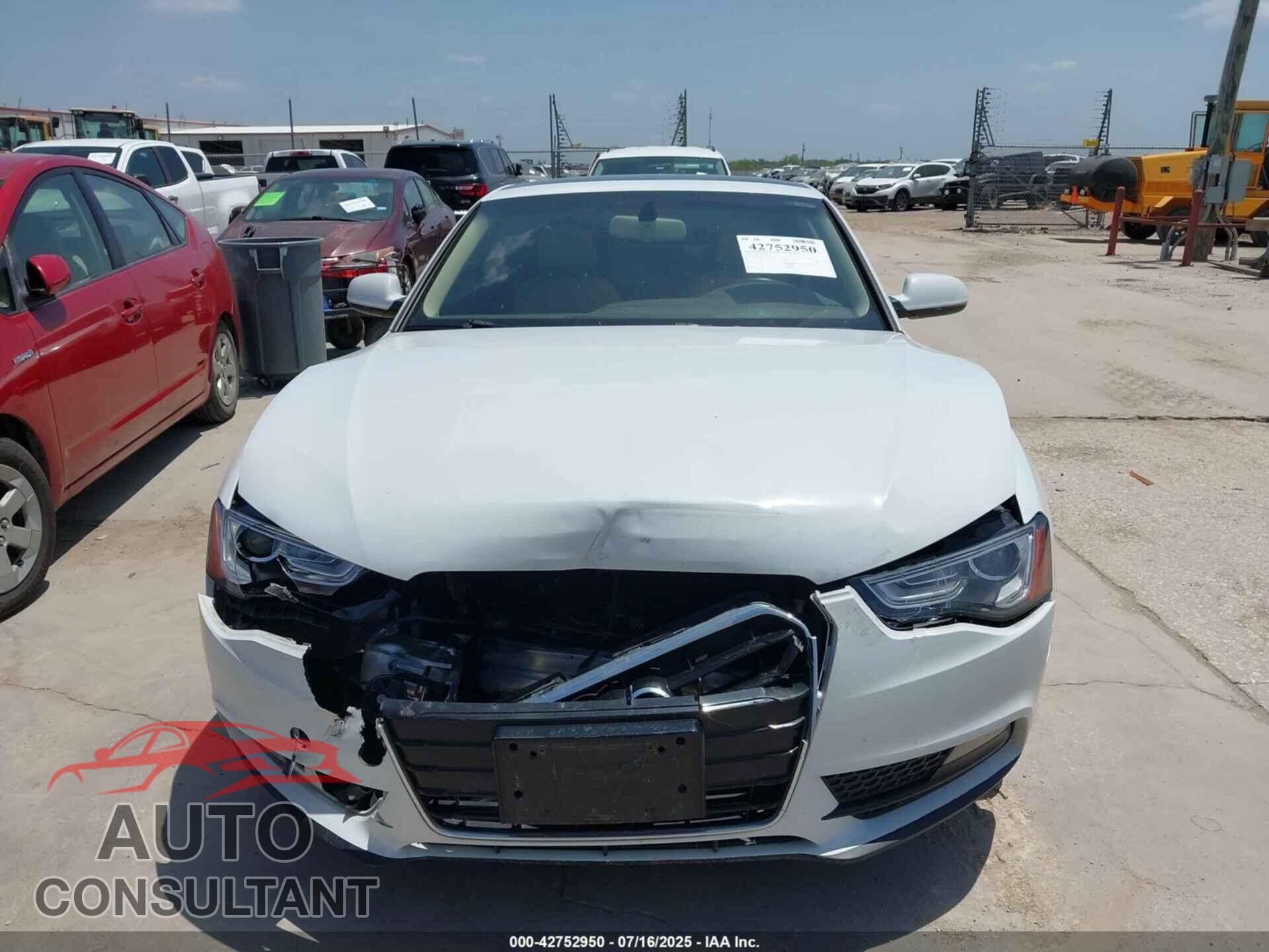AUDI A5 2014 - WAUCFAFR9EA025663