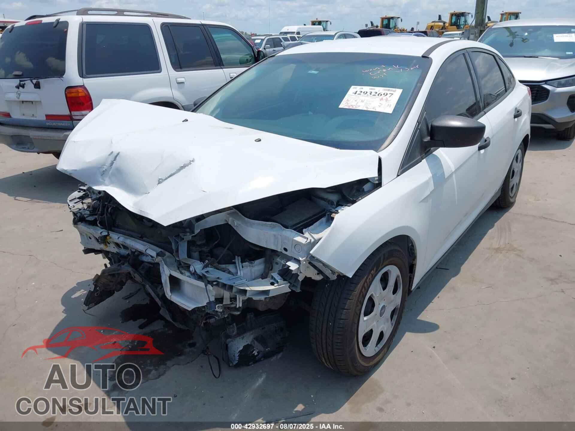 FORD FOCUS 2016 - 1FADP3E20GL245193