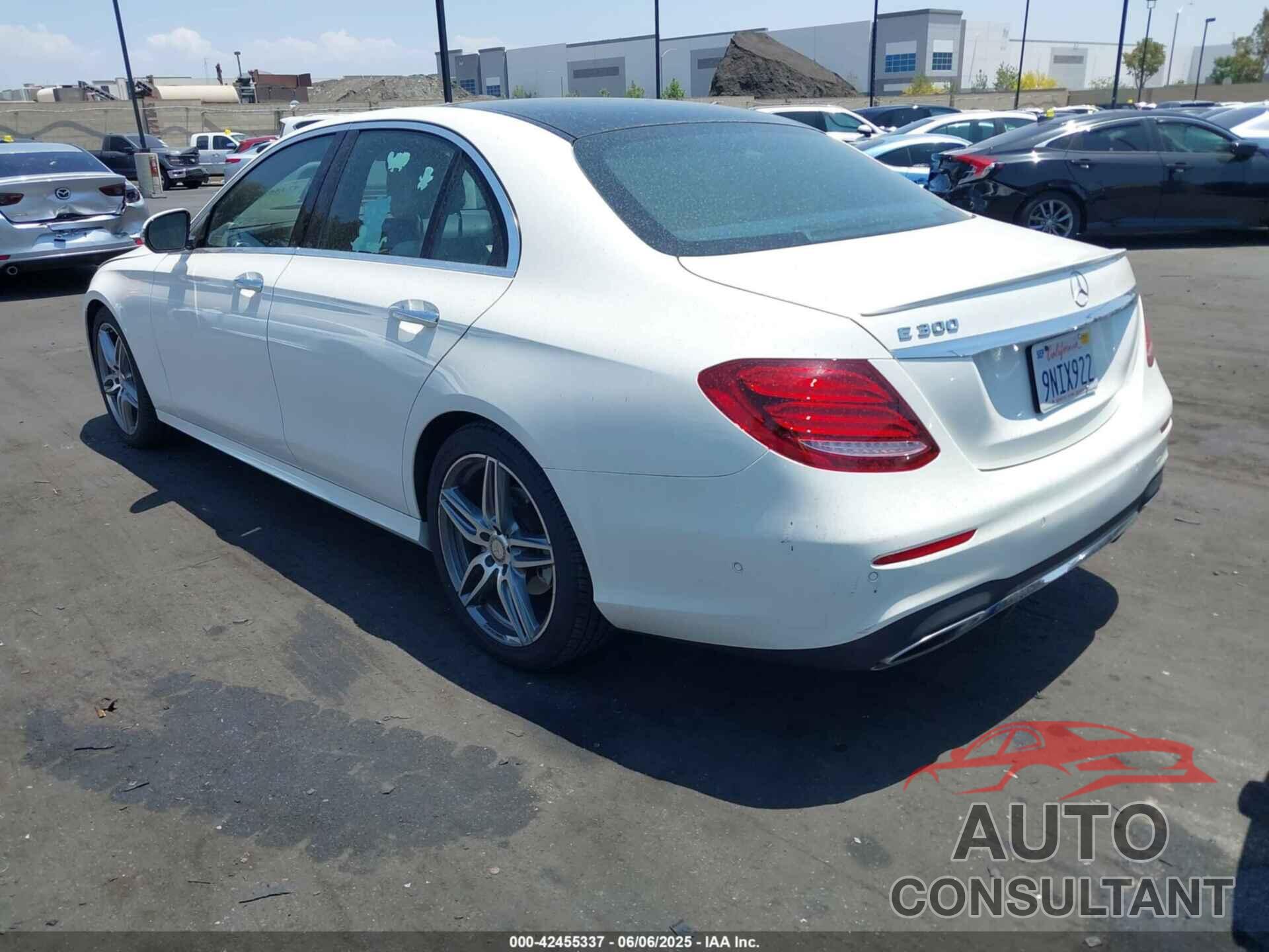MERCEDES-BENZ E 300 2017 - WDDZF4JB4HA185209