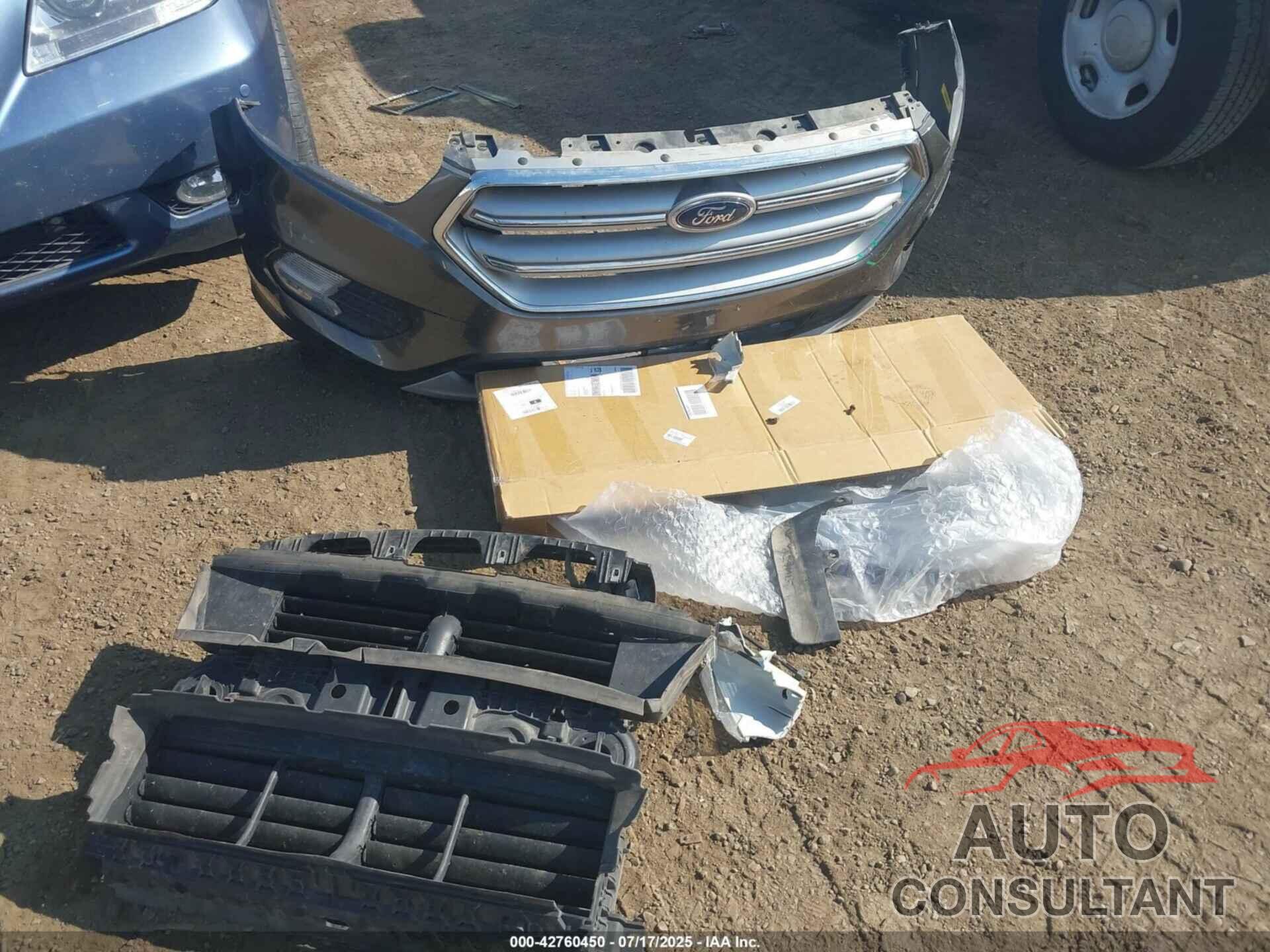 FORD ESCAPE 2017 - 1FMCU9GD6HUD21992