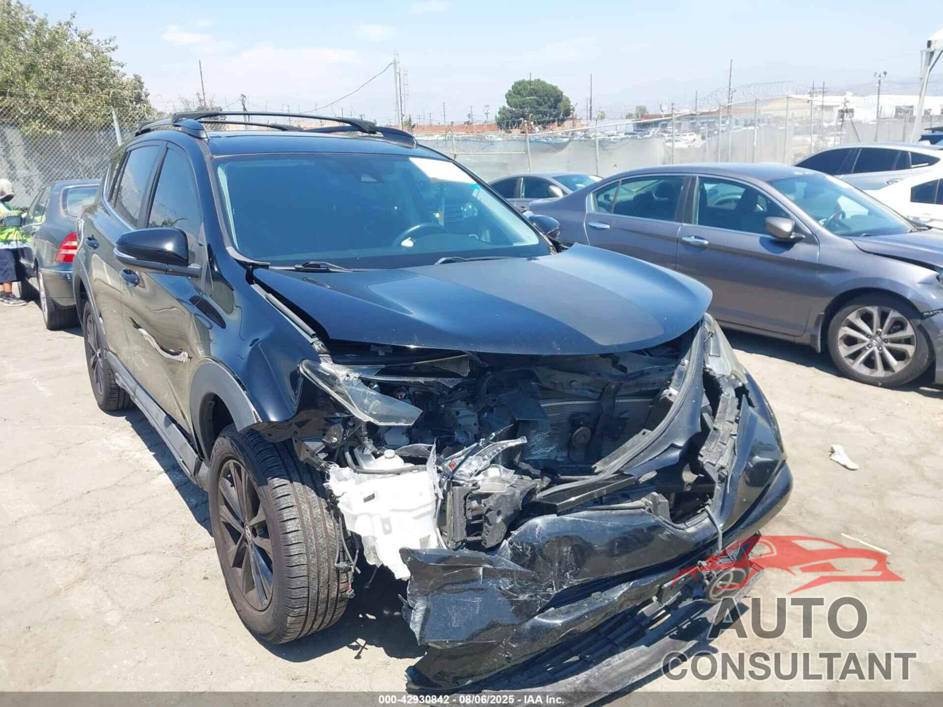TOYOTA RAV4 2018 - 2T3RFREV0JW782487