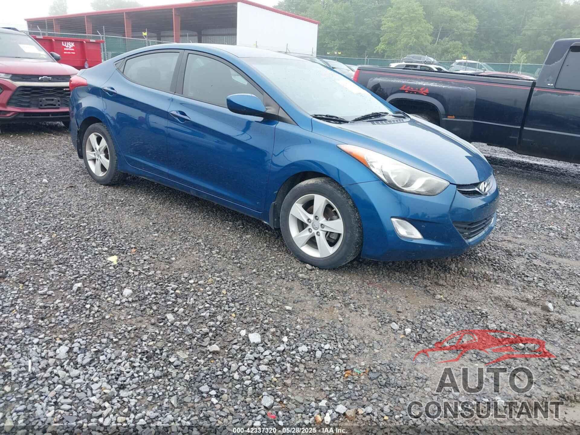 HYUNDAI ELANTRA 2013 - KMHDH4AE8DU971690