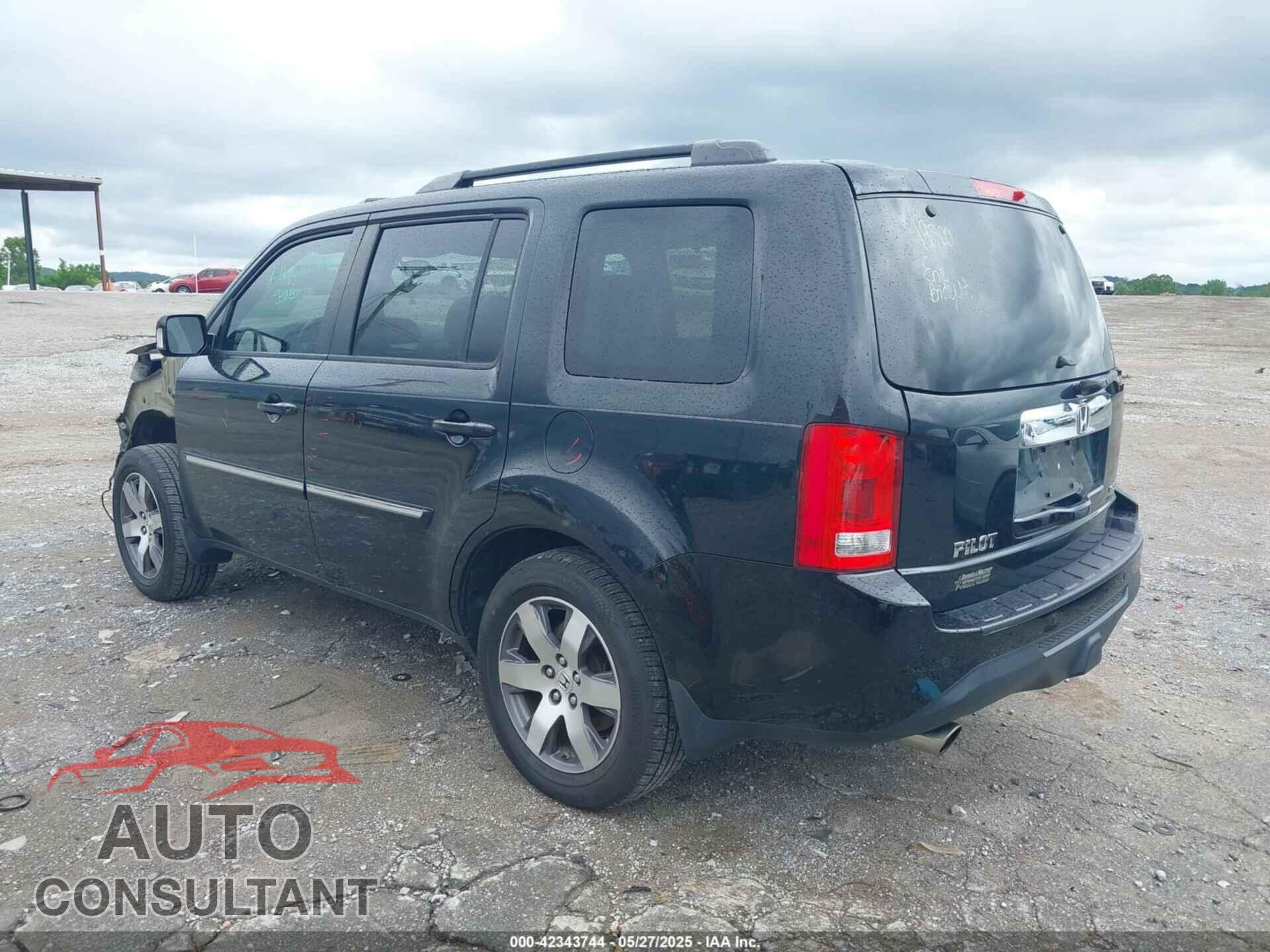 HONDA PILOT 2013 - 5FNYF3H93DB021700