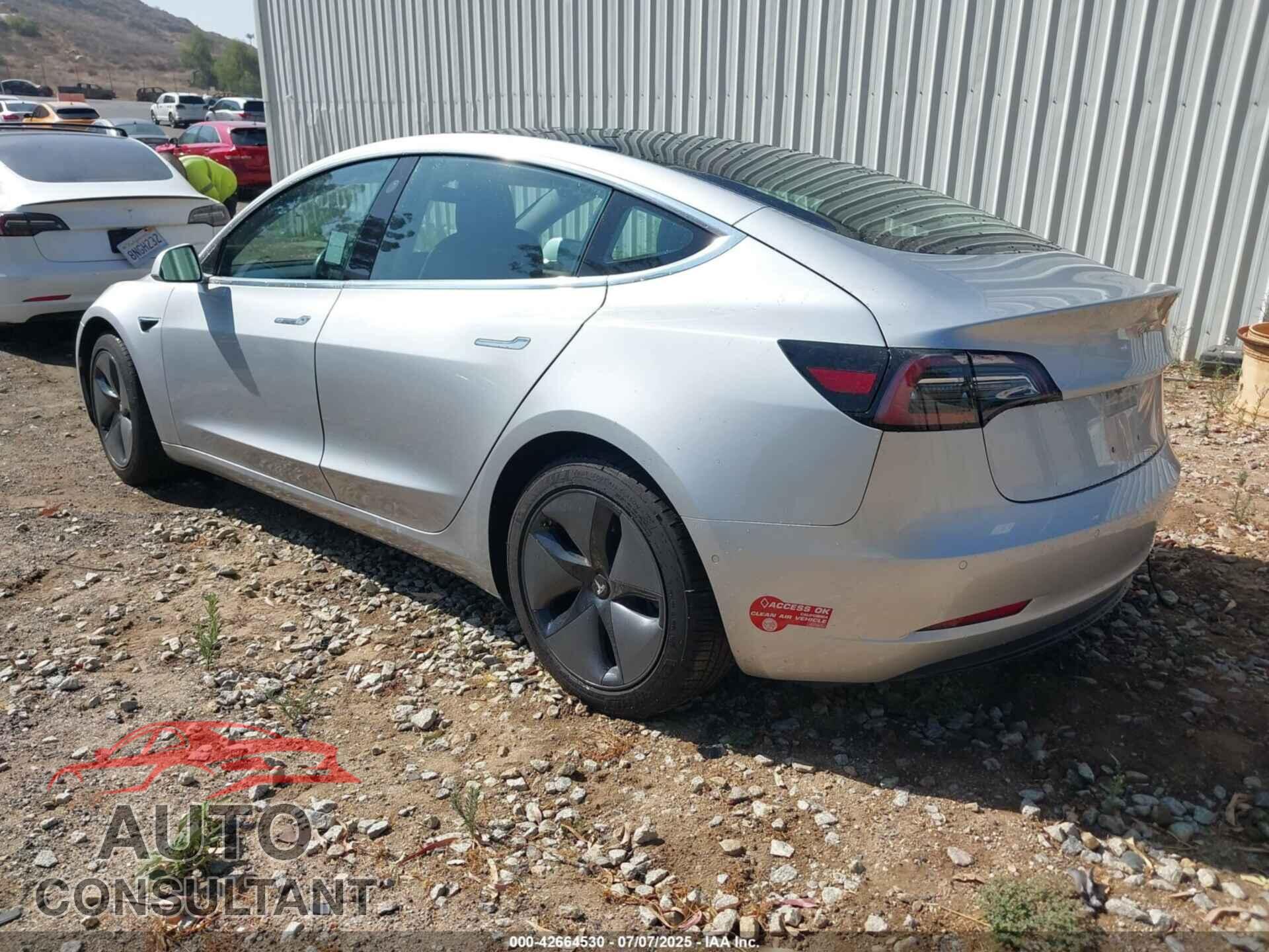TESLA MODEL 3 2018 - 5YJ3E1EA0JF042256