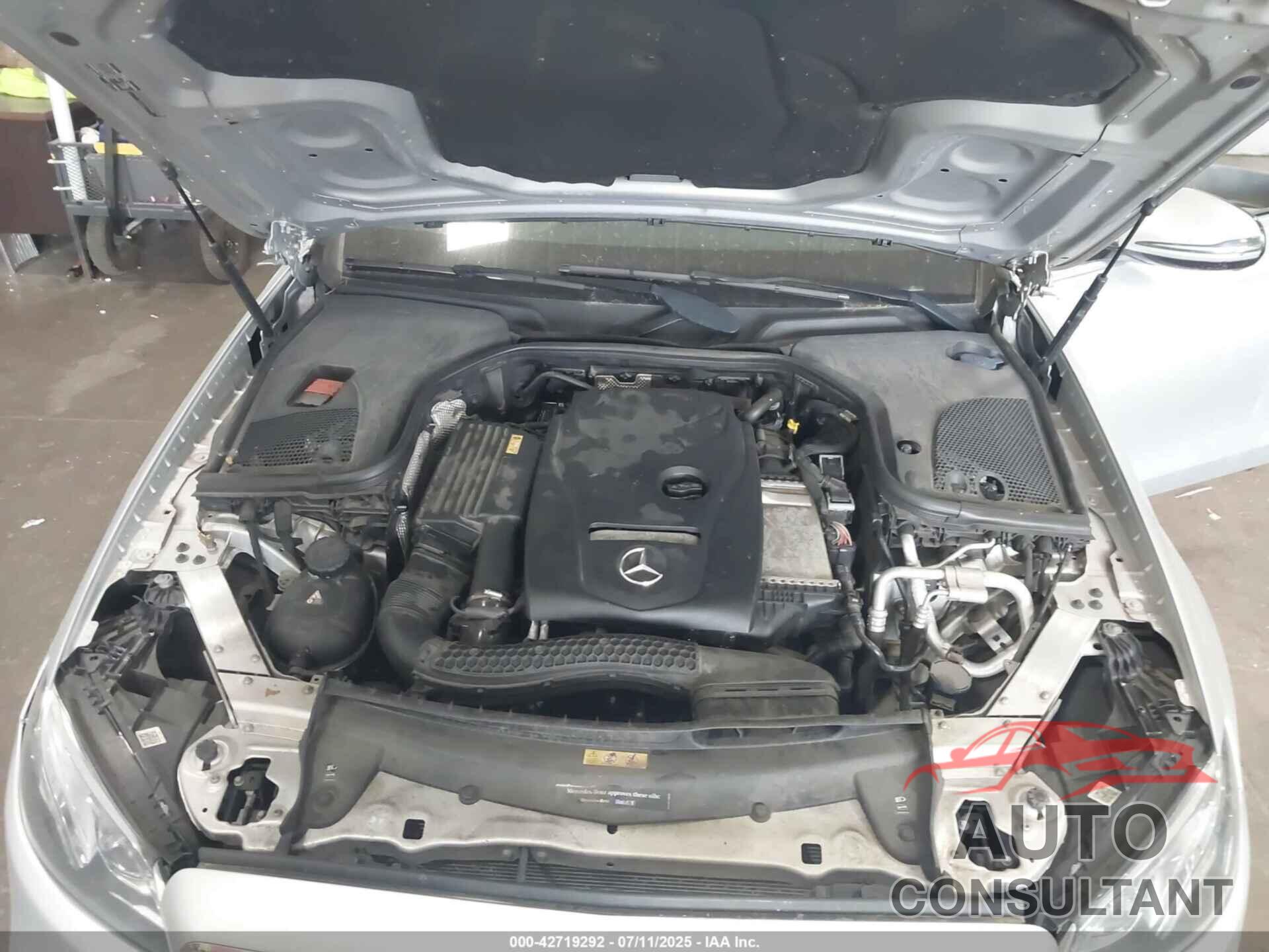 MERCEDES-BENZ E 300 2017 - WDDZF4KB1HA081629