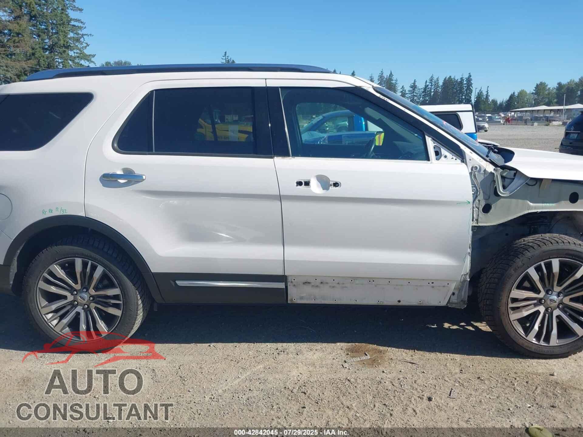 FORD EXPLORER 2018 - 1FM5K8HT7JGB57560