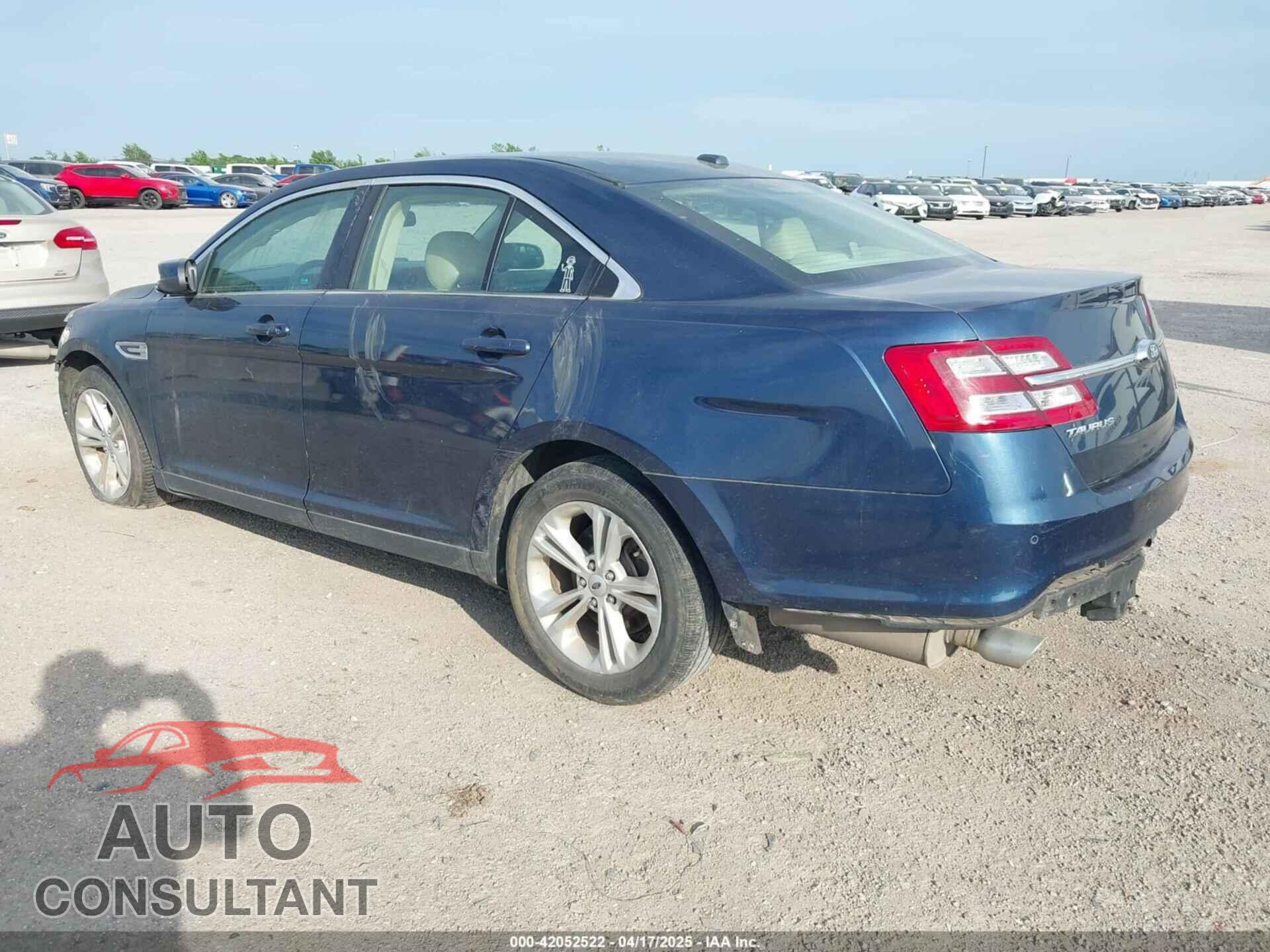 FORD TAURUS 2017 - 1FAHP2E82HG129455