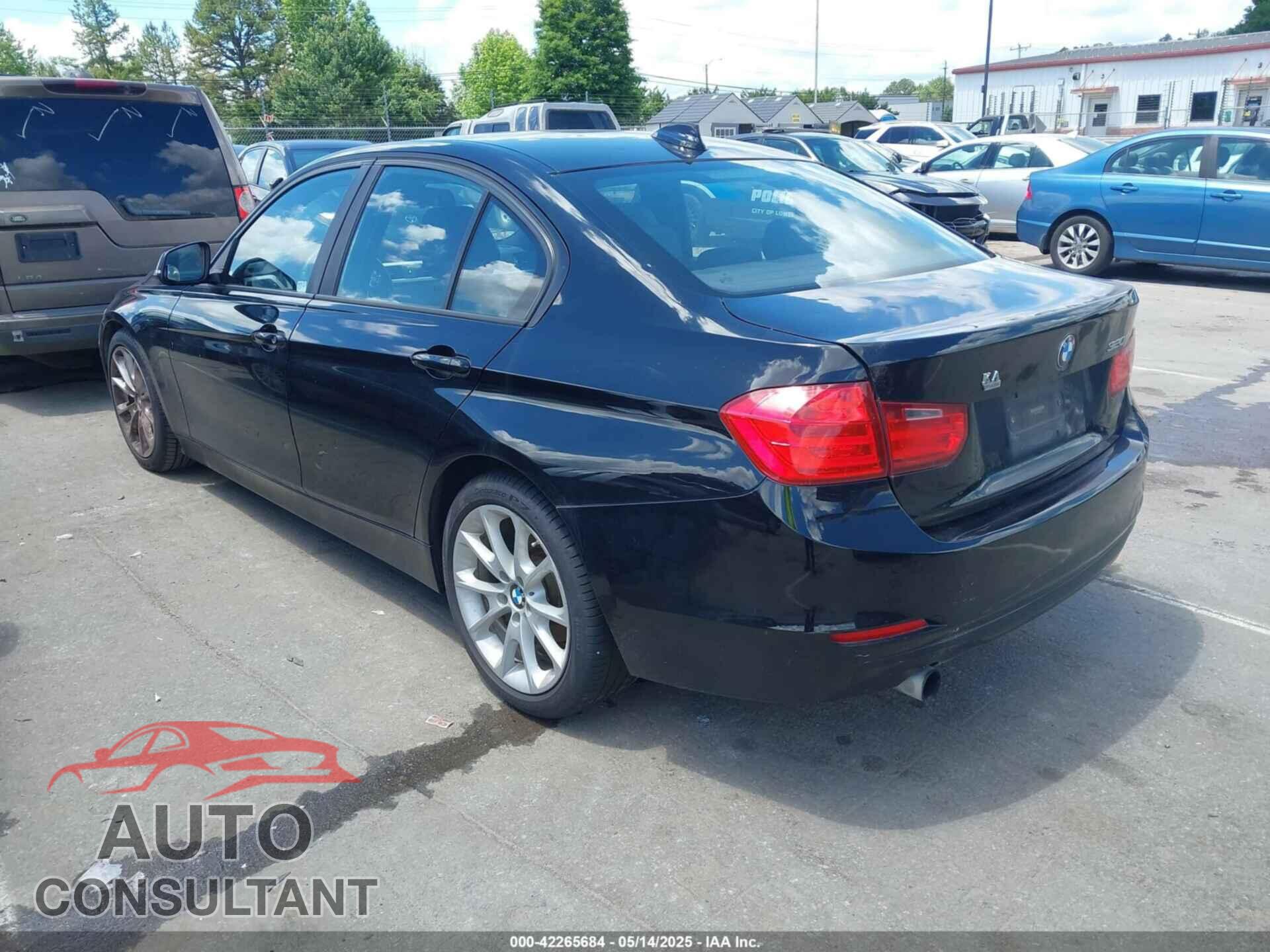 BMW 320I 2013 - WBA3B1C58DF461645