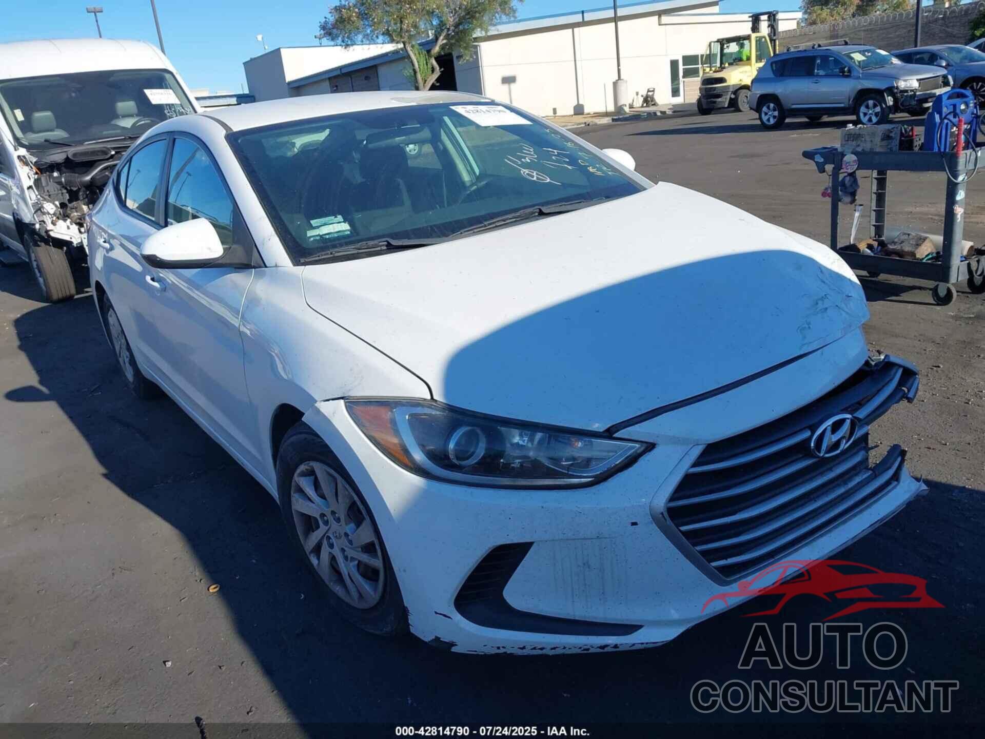 HYUNDAI ELANTRA 2018 - 5NPD74LF9JH316988