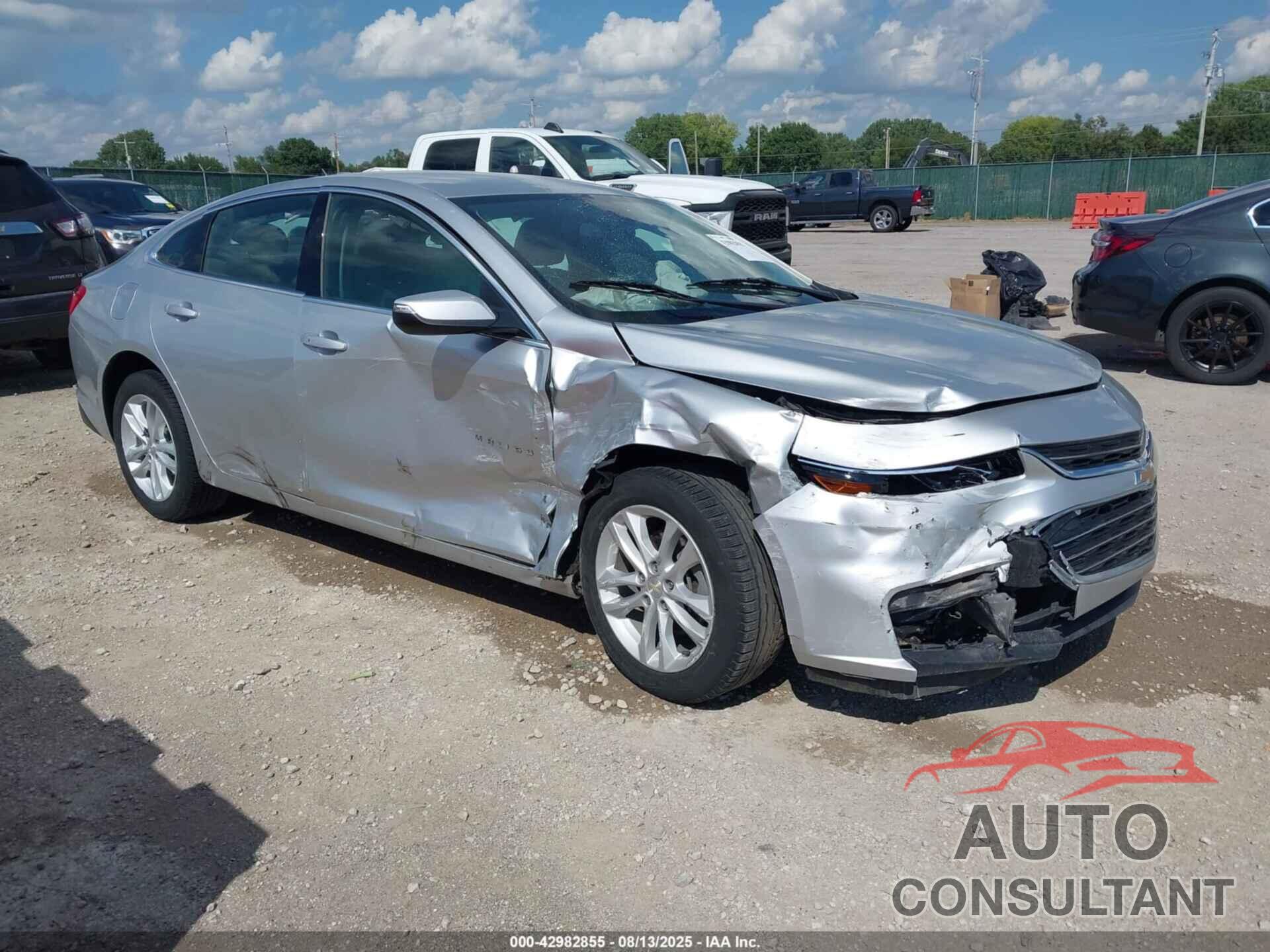 CHEVROLET MALIBU 2018 - 1G1ZD5ST5JF194919
