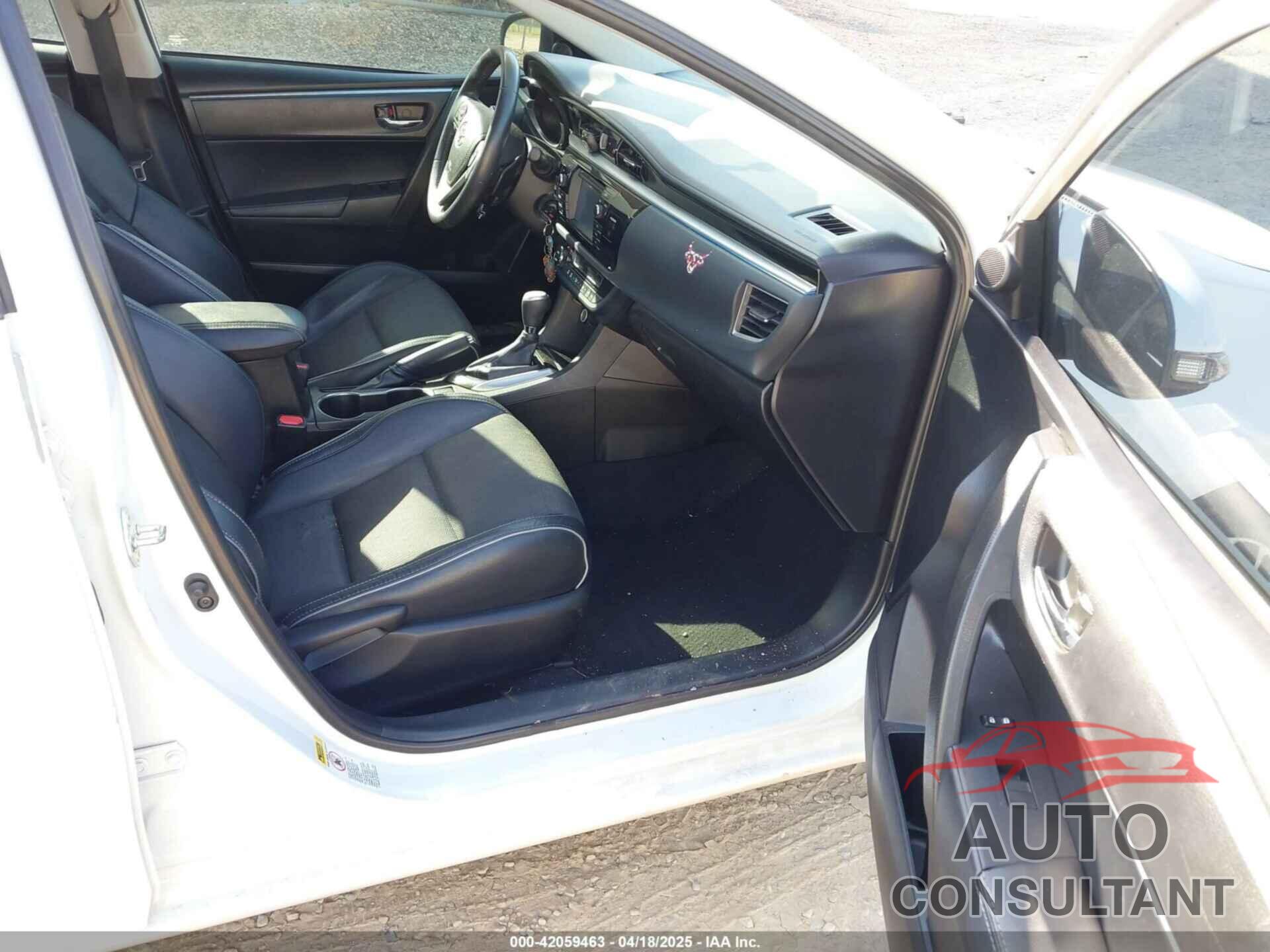 TOYOTA COROLLA 2015 - 5YFBURHE4FP278884