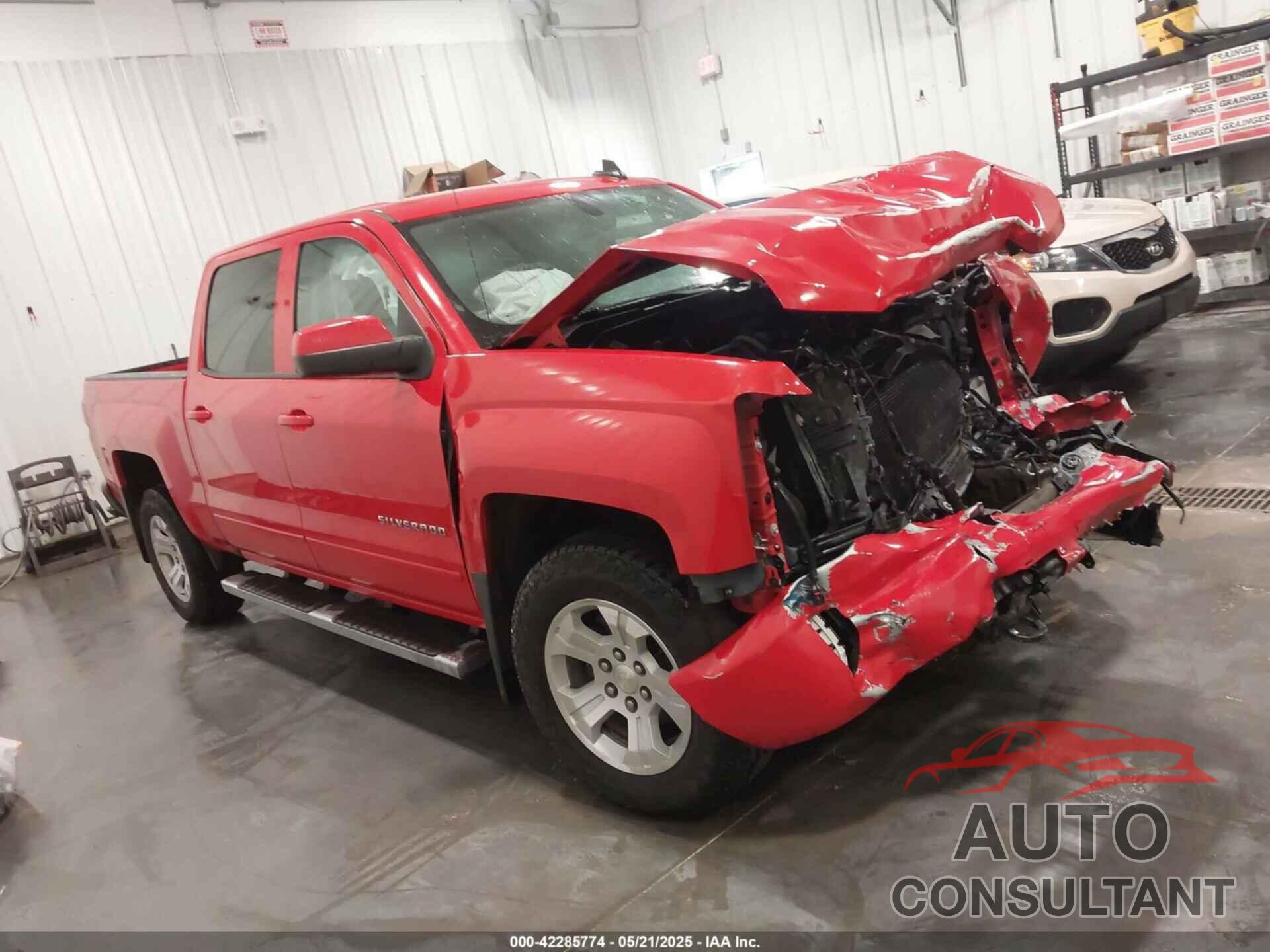 CHEVROLET SILVERADO 1500 2018 - 3GCUKREC0JG532090