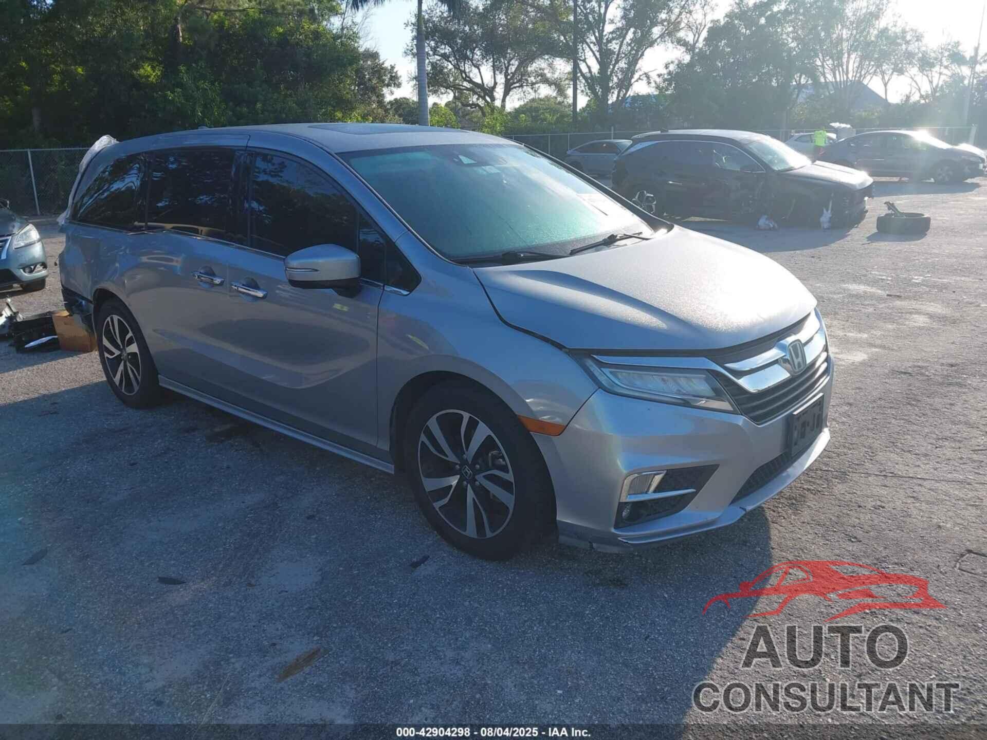 HONDA ODYSSEY 2018 - 5FNRL6H92JB000413