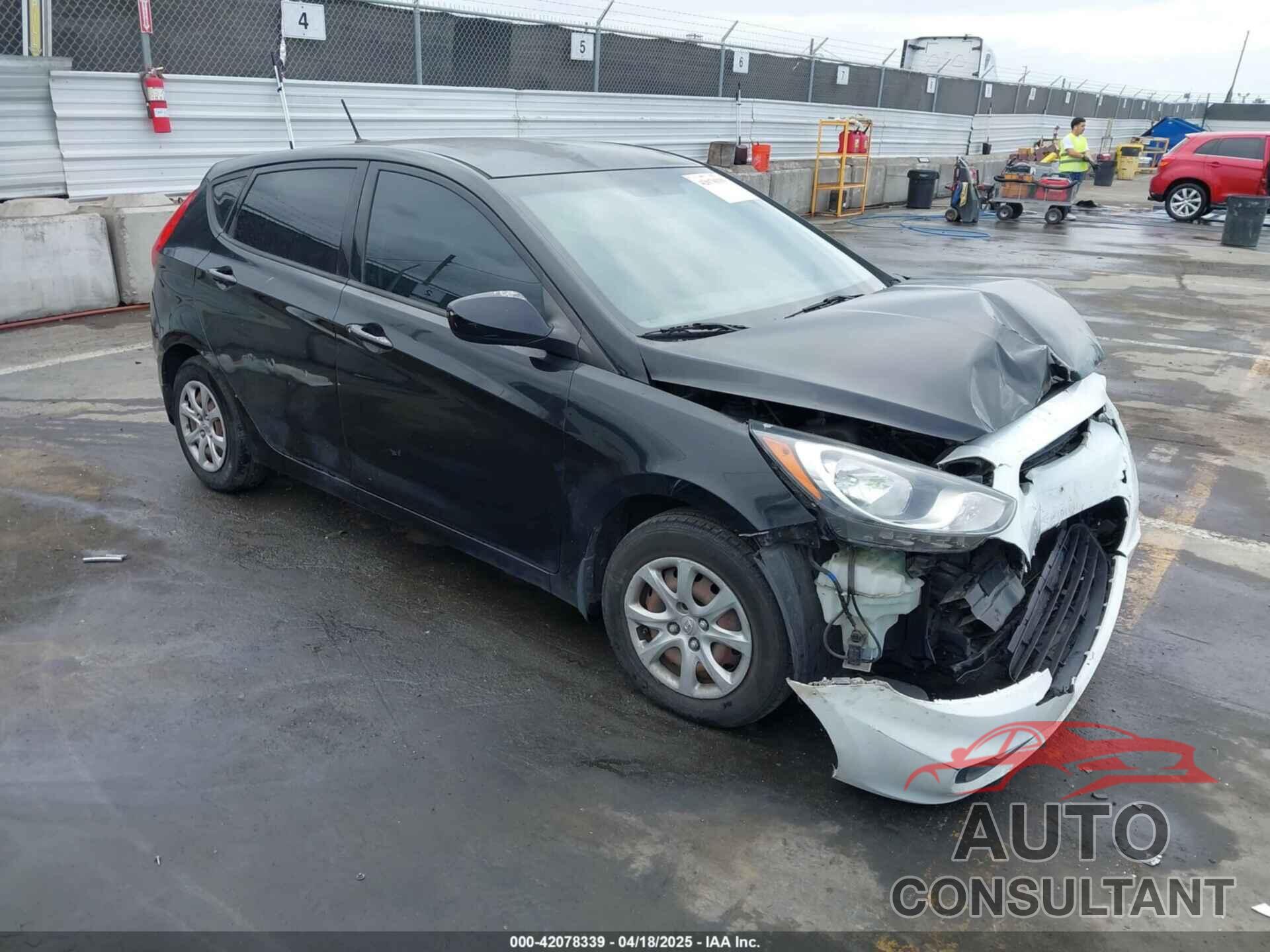 HYUNDAI ACCENT 2013 - KMHCT5AEXDU092644