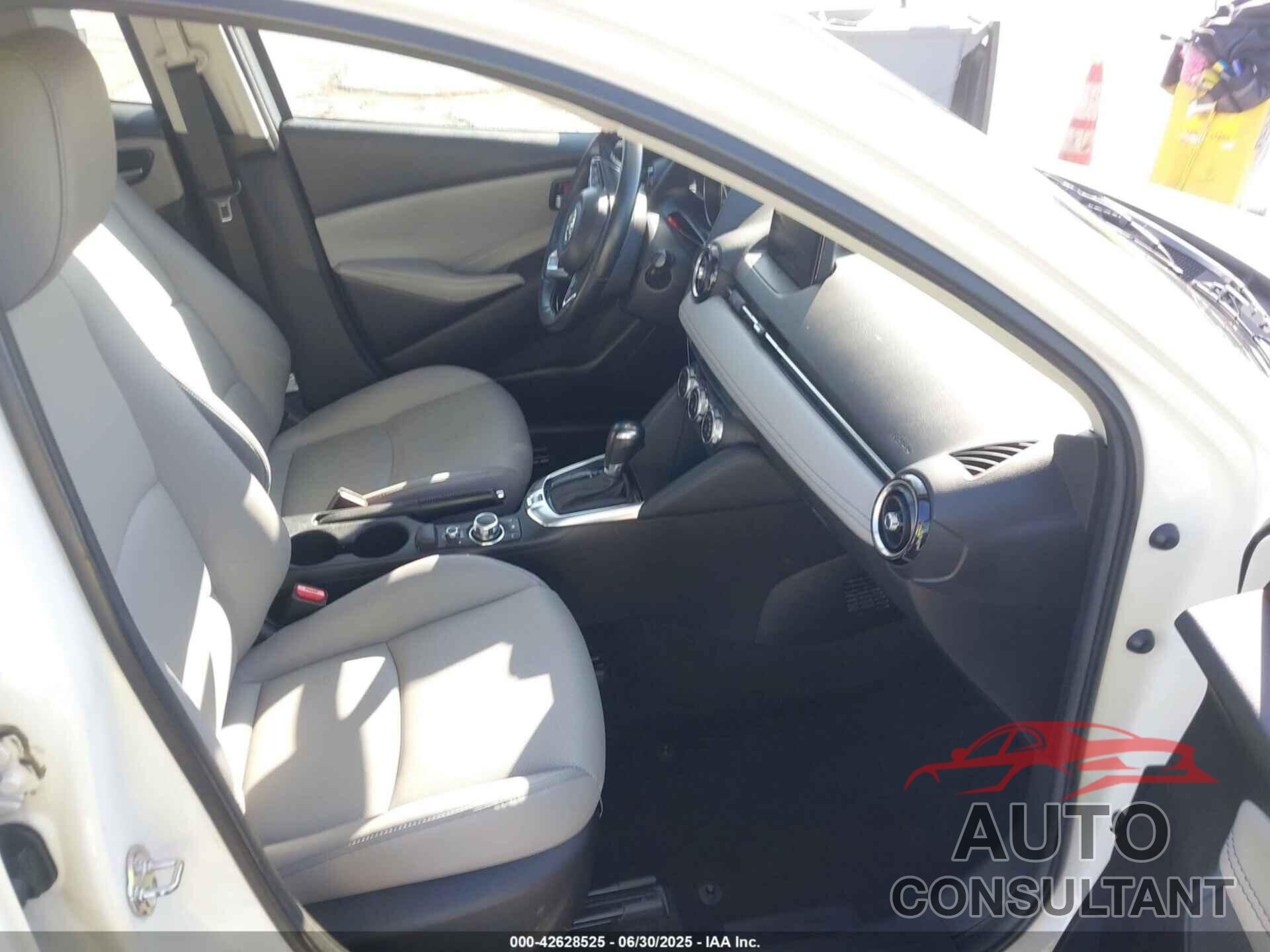 TOYOTA YARIS 2020 - 3MYDLBJVXLY700411