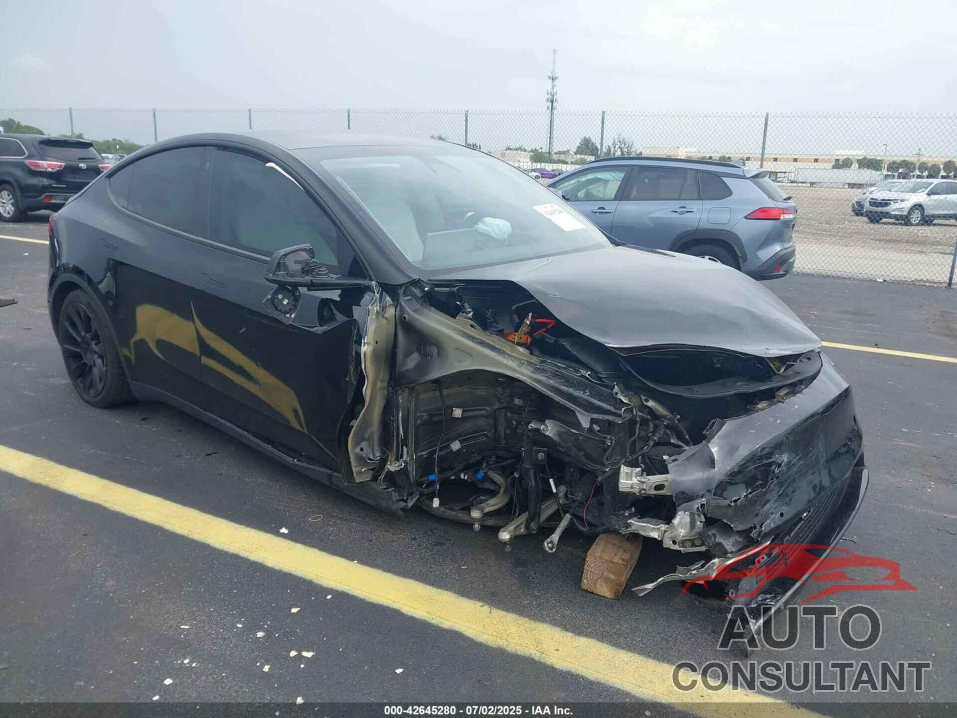 TESLA MODEL Y 2022 - 7SAYGDEE4NF318774