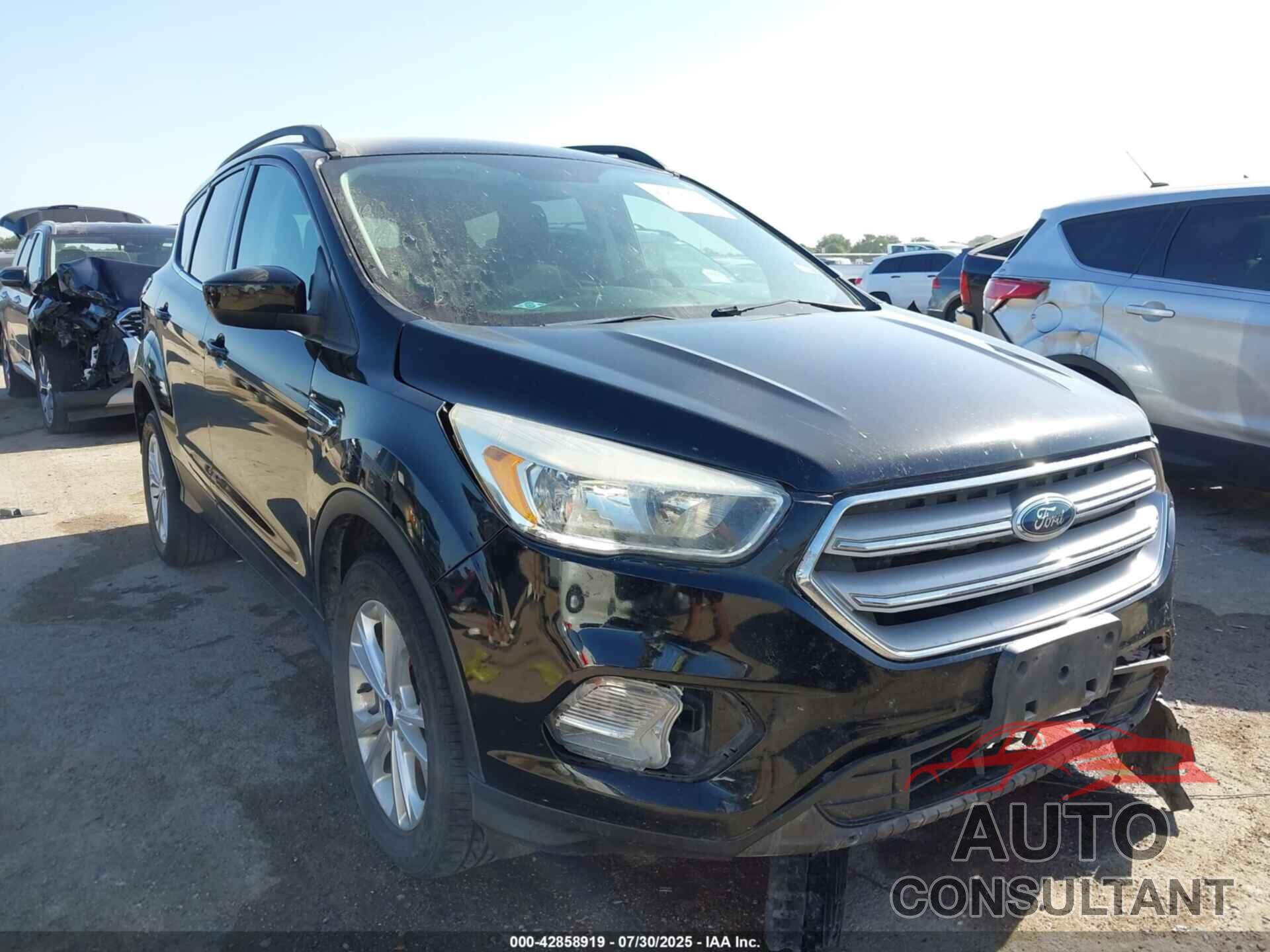 FORD ESCAPE 2018 - 1FMCU0GD8JUC18879